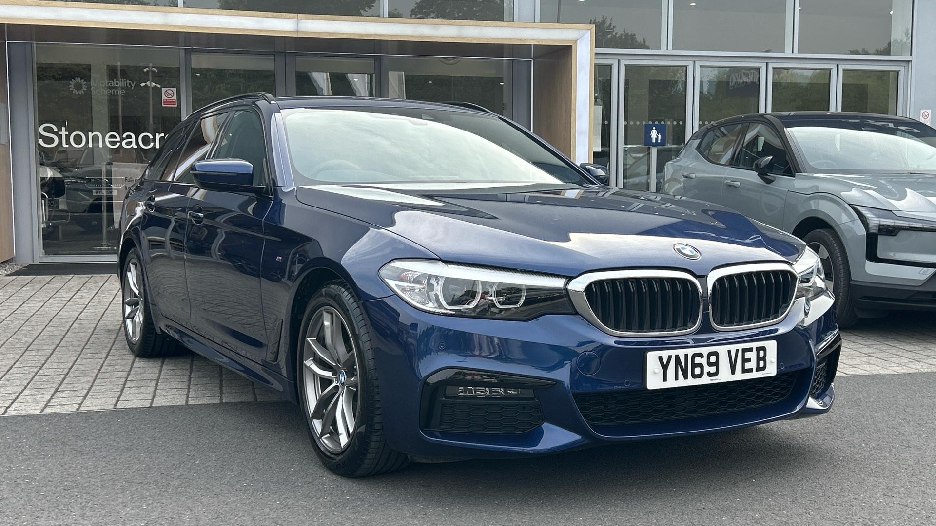 Main listing image - BMW 5 Series Touring