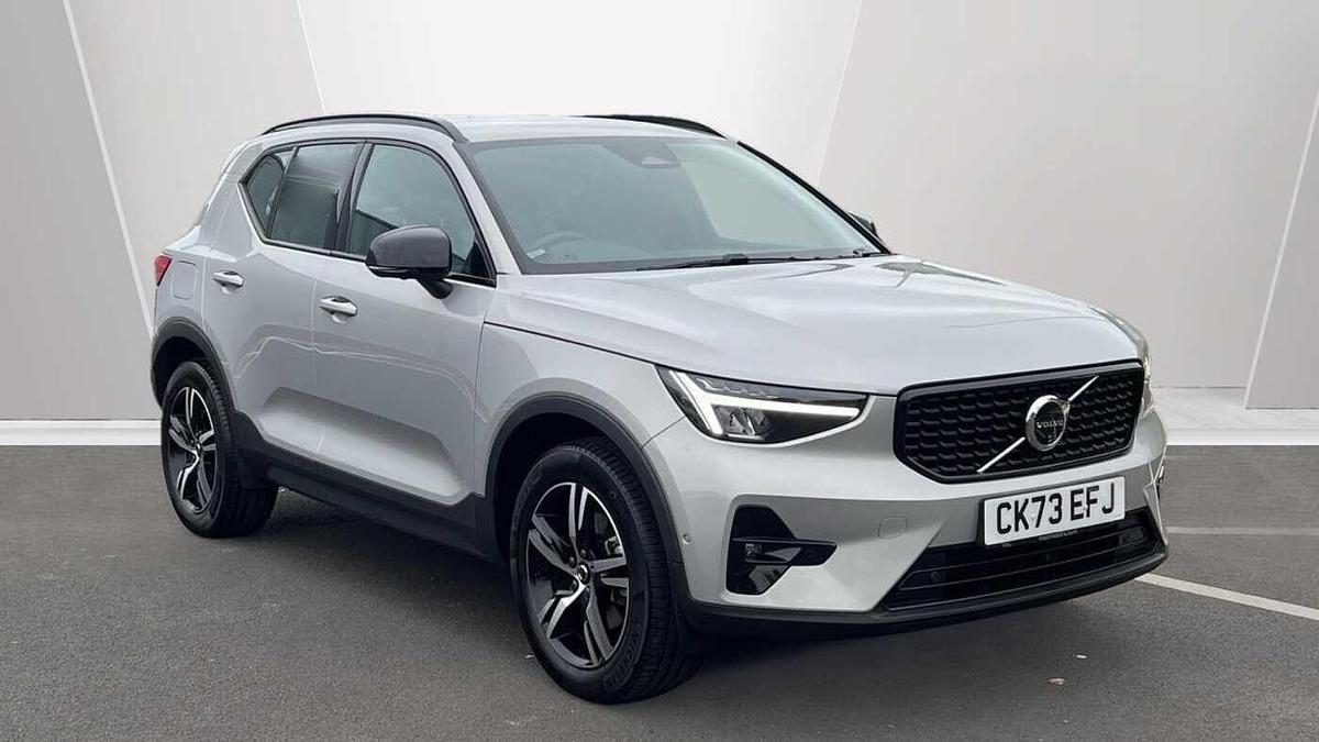 Main listing image - Volvo XC40