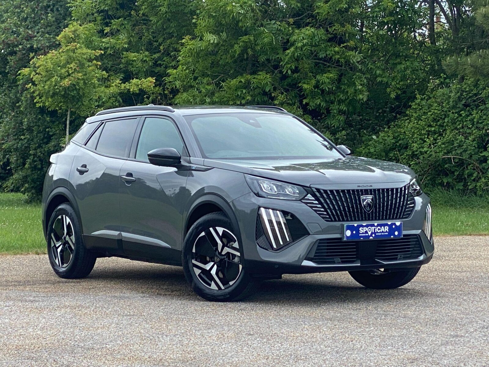 Main listing image - Peugeot e-2008