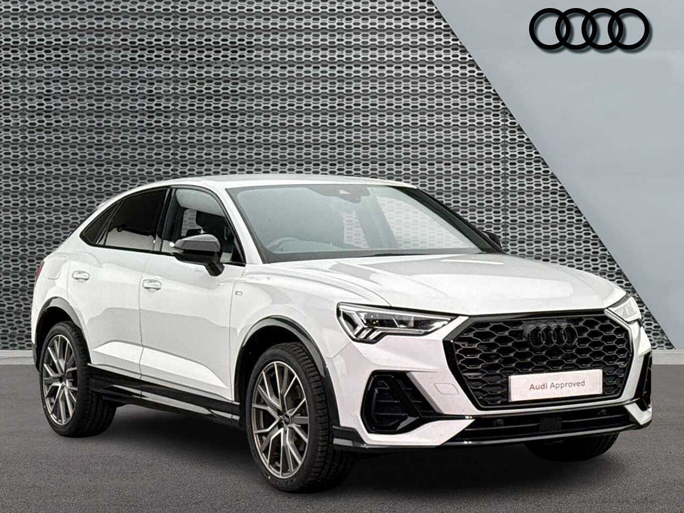 Main listing image - Audi Q3
