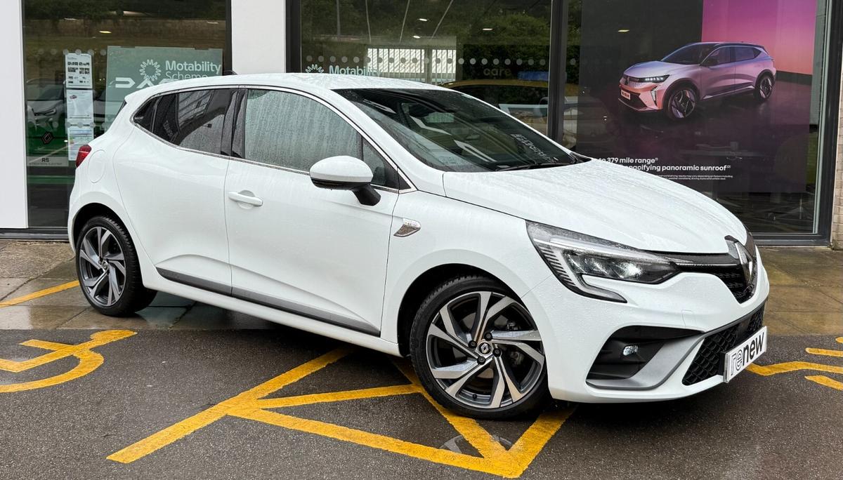Main listing image - Renault Clio