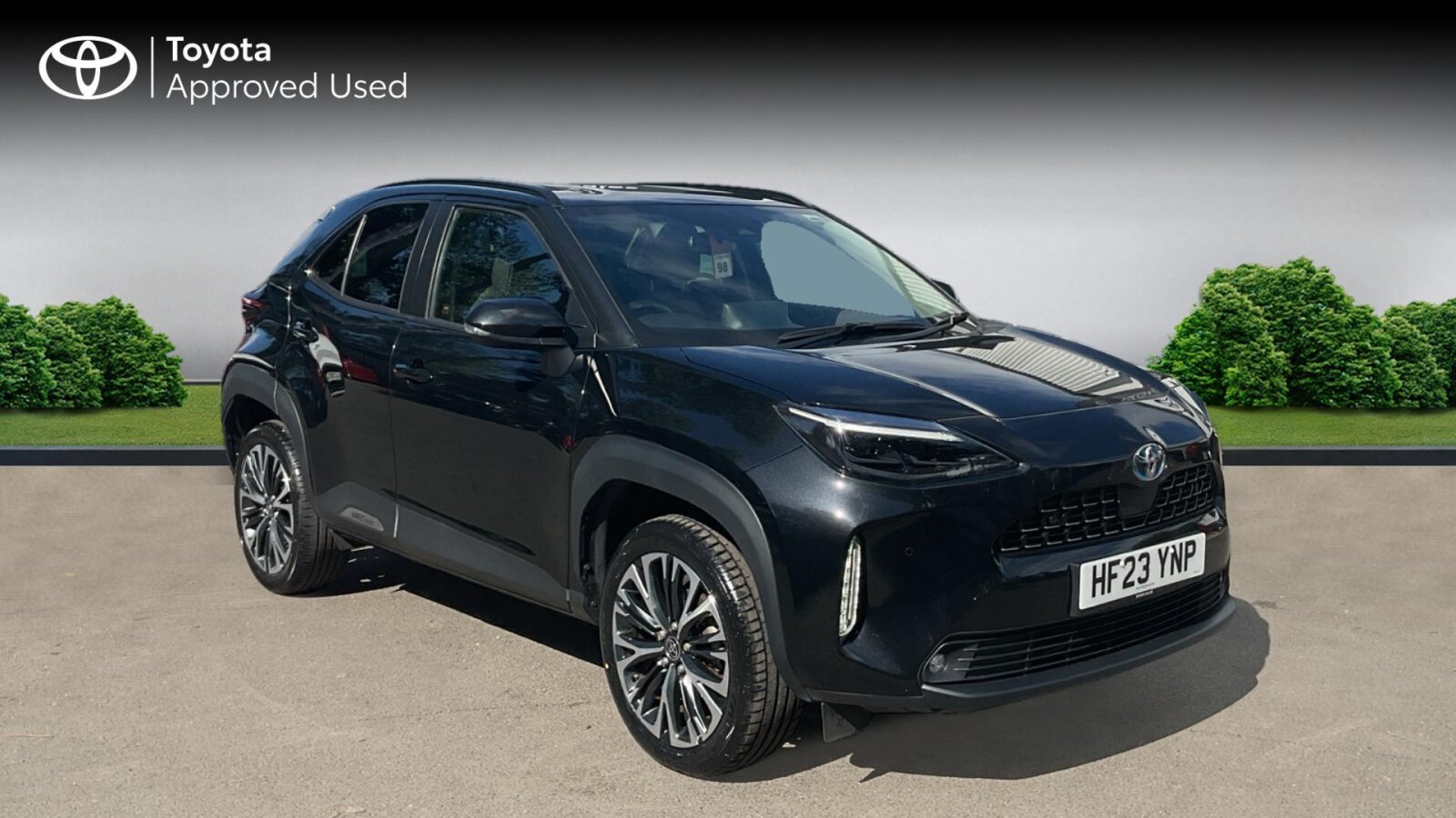 Main listing image - Toyota Yaris Cross