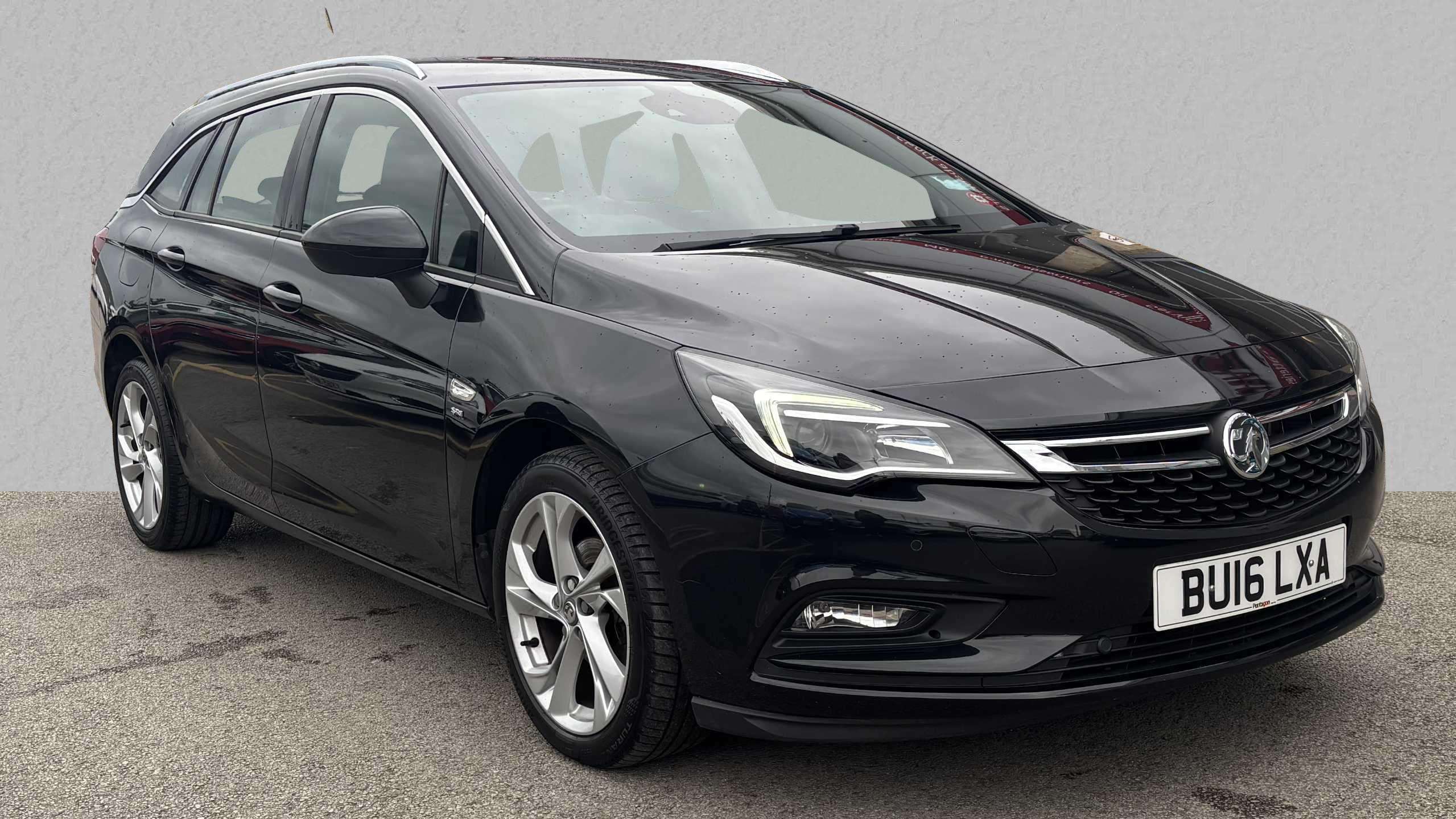 Main listing image - Vauxhall Astra Sports Tourer