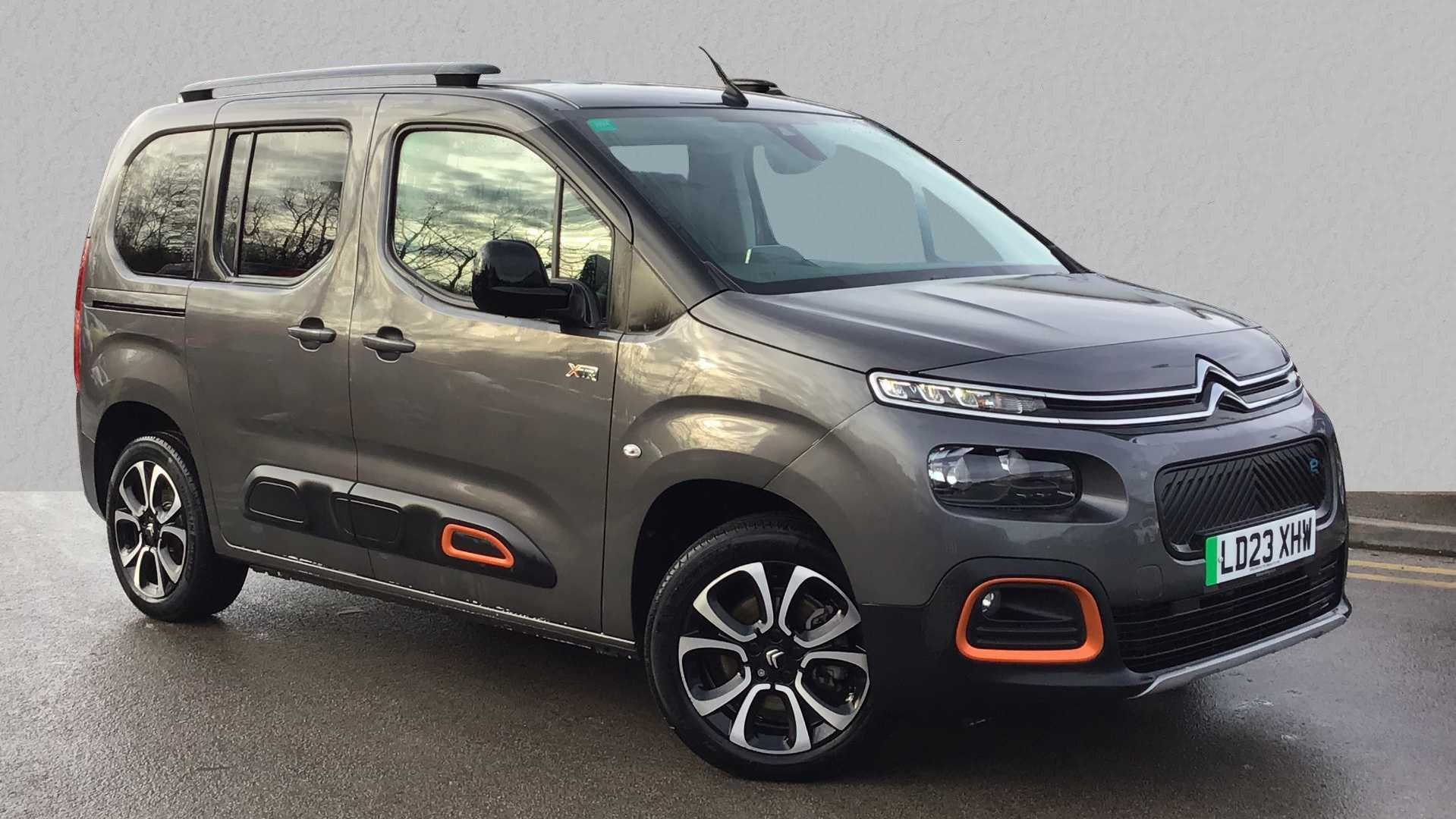 Main listing image - Citroen e-Berlingo