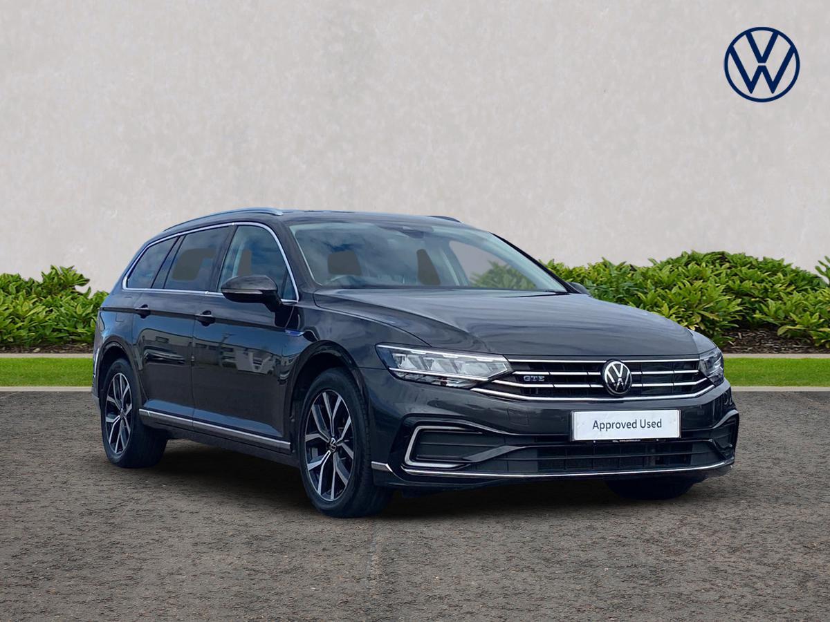 Main listing image - Volkswagen Passat GTE