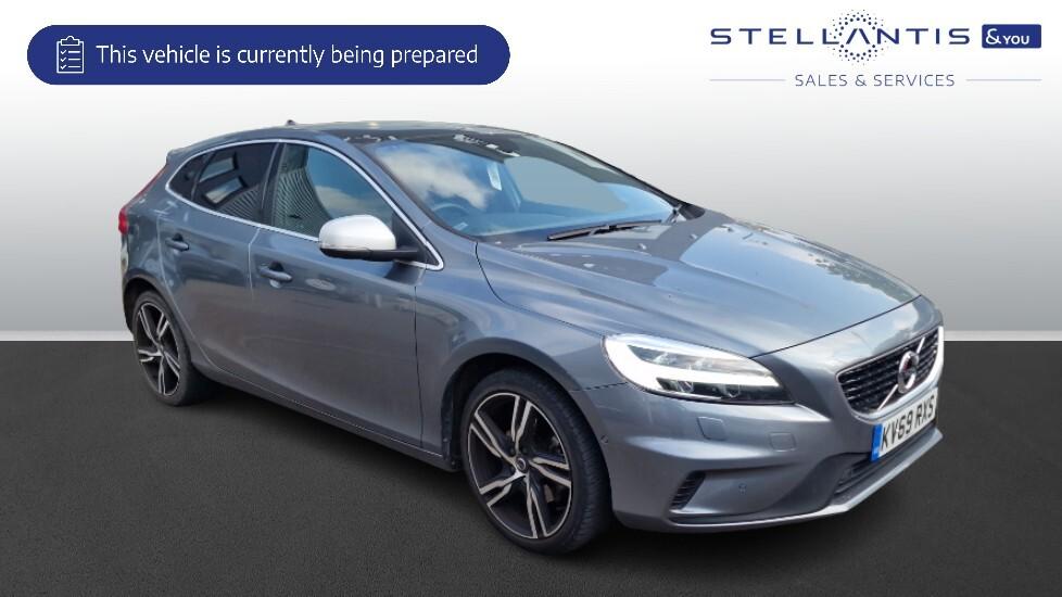 Main listing image - Volvo V40