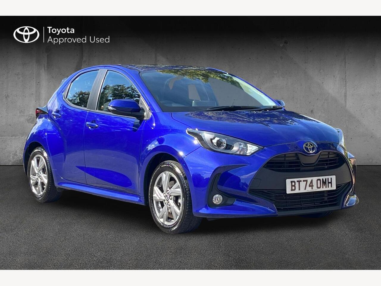 Main listing image - Toyota Yaris