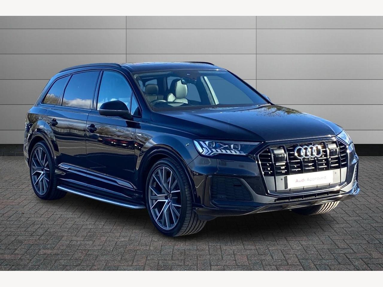 Main listing image - Audi Q7