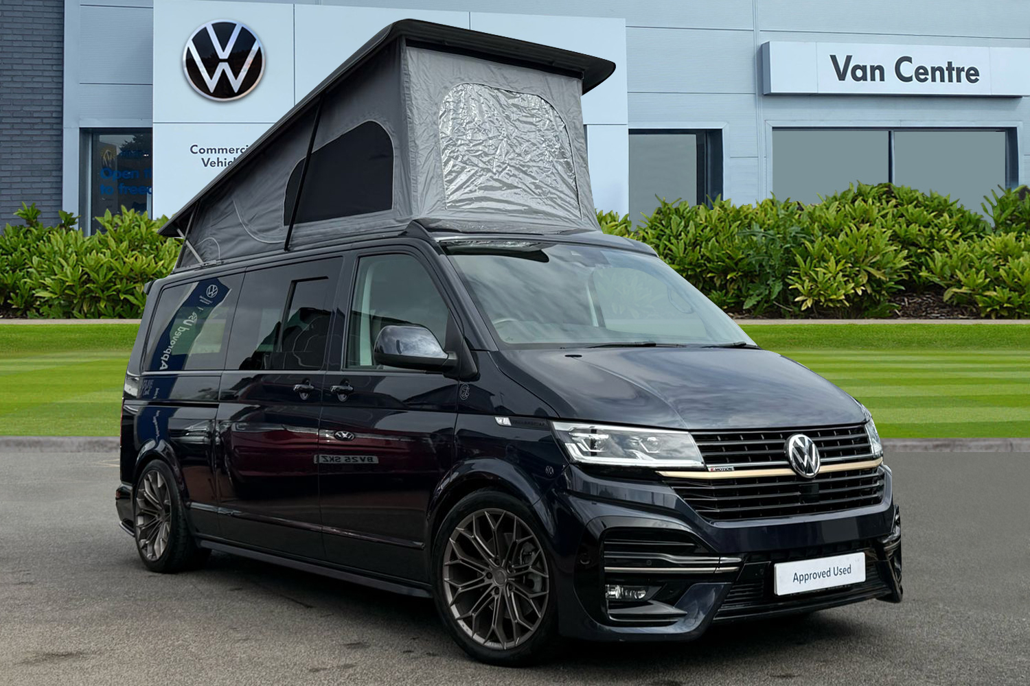 Main listing image - Volkswagen Transporter