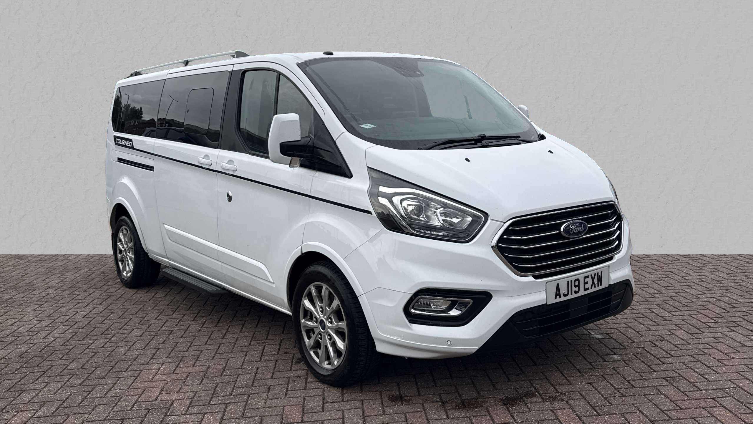 Main listing image - Ford Tourneo Custom