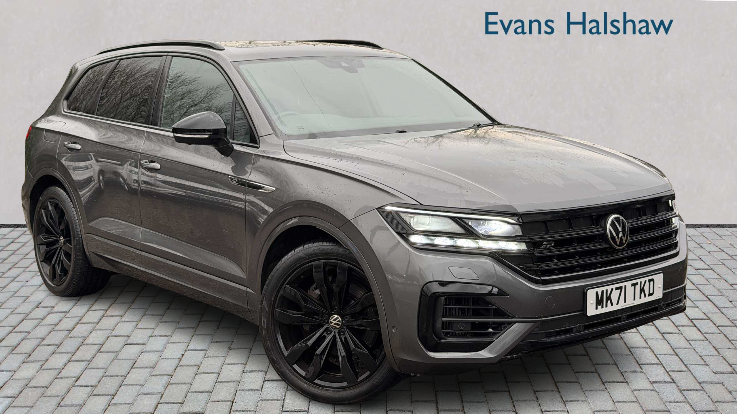 Main listing image - Volkswagen Touareg