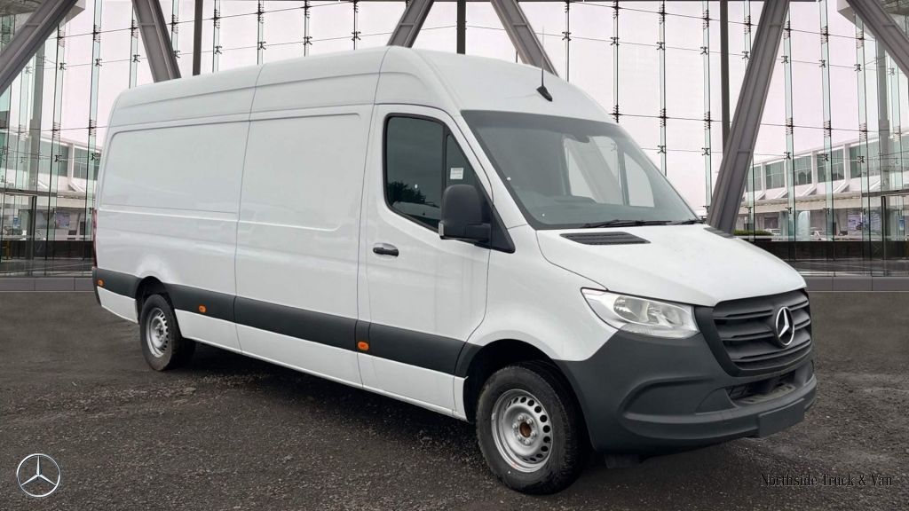 Main listing image - Mercedes-Benz Sprinter