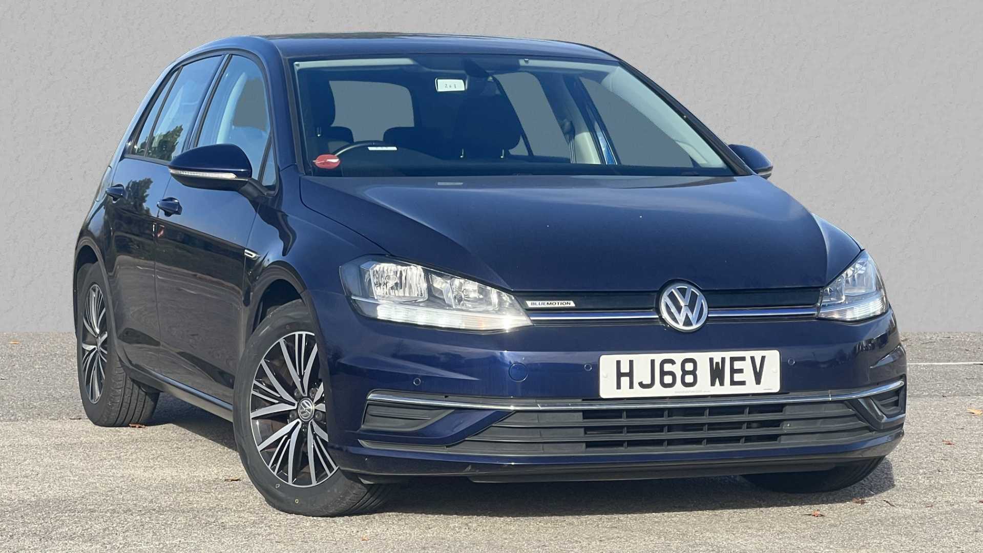 Main listing image - Volkswagen Golf