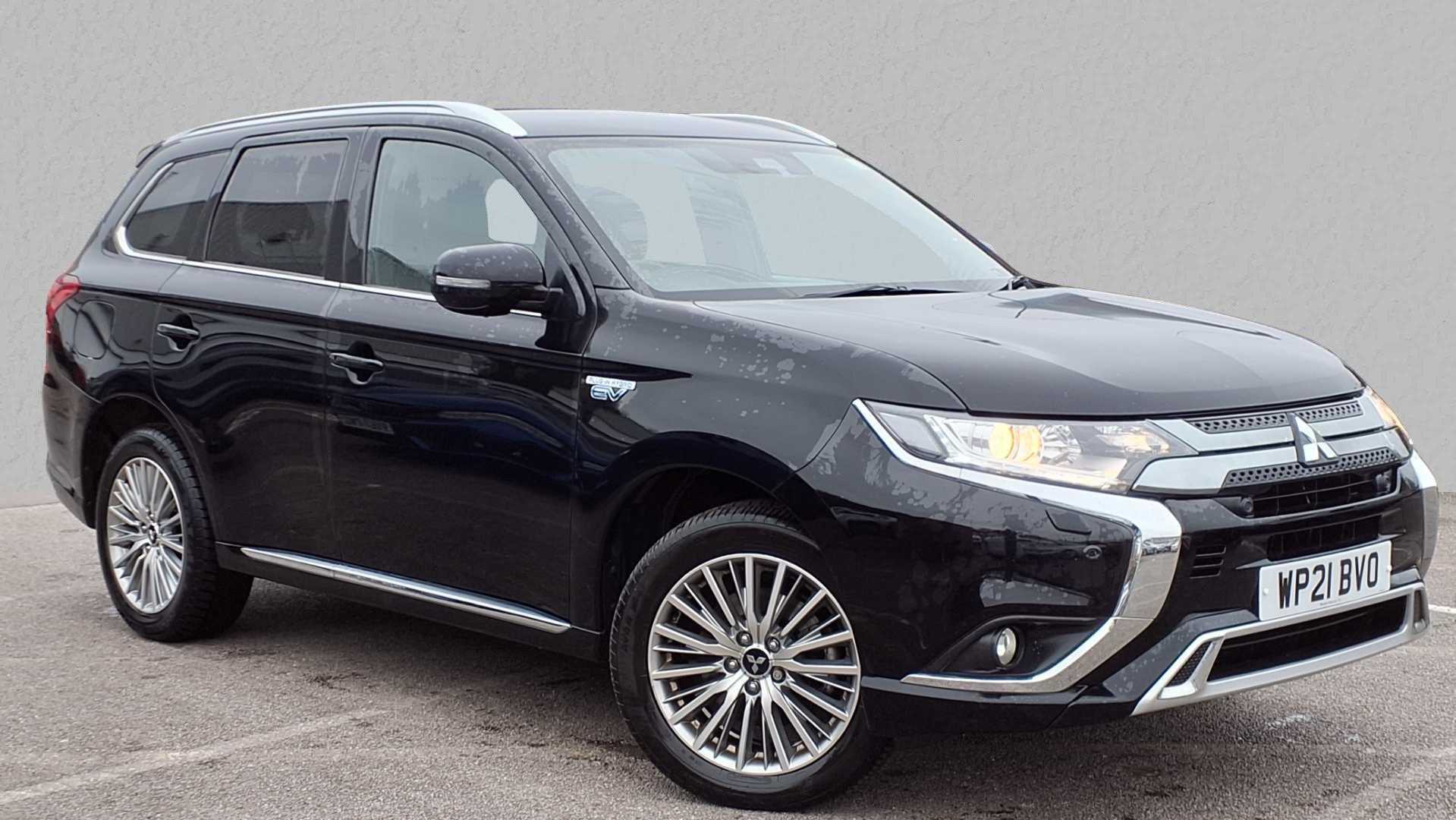 Main listing image - Mitsubishi Outlander