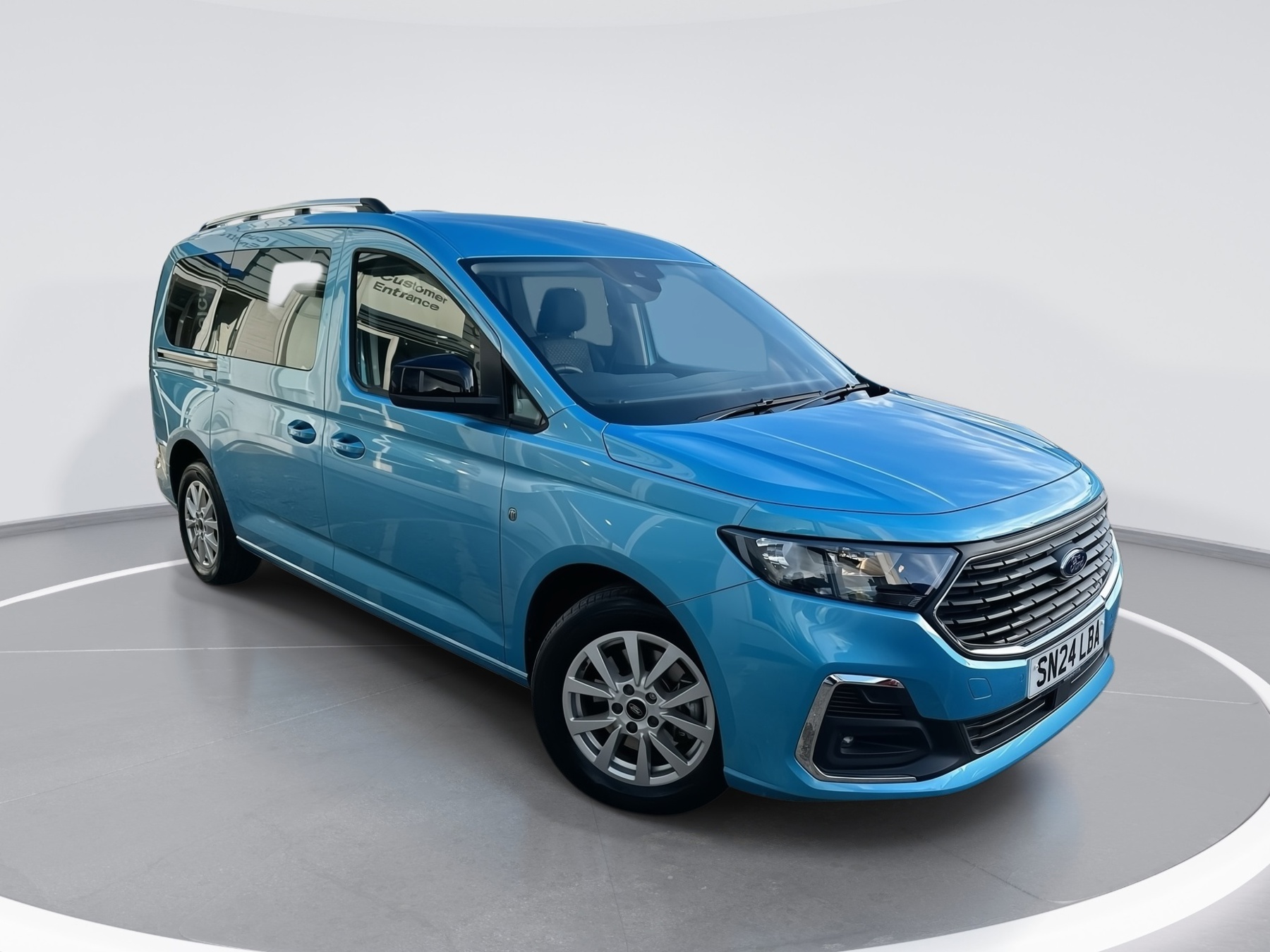 Main listing image - Ford Tourneo Connect