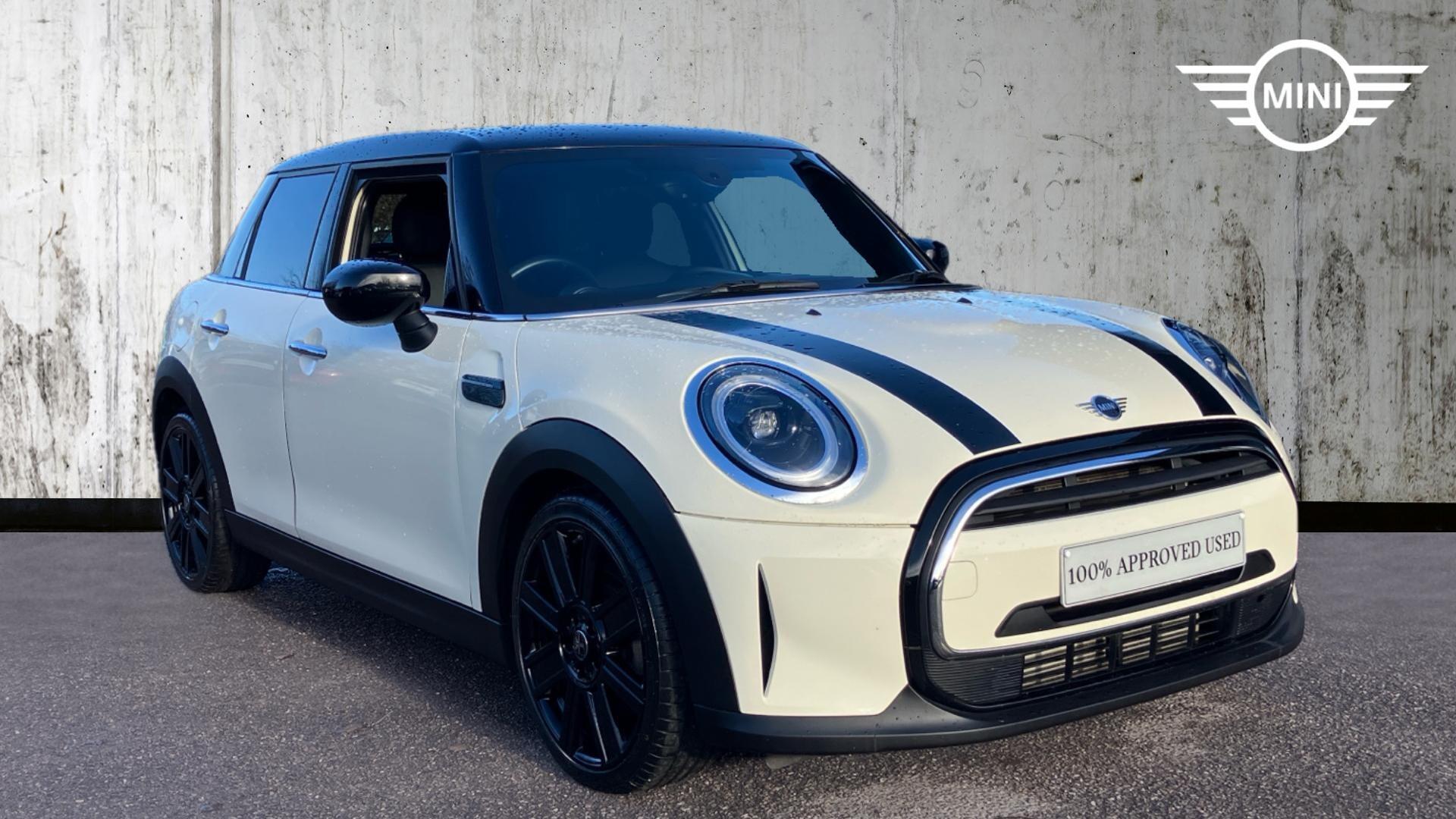 Main listing image - MINI Hatchback 5dr