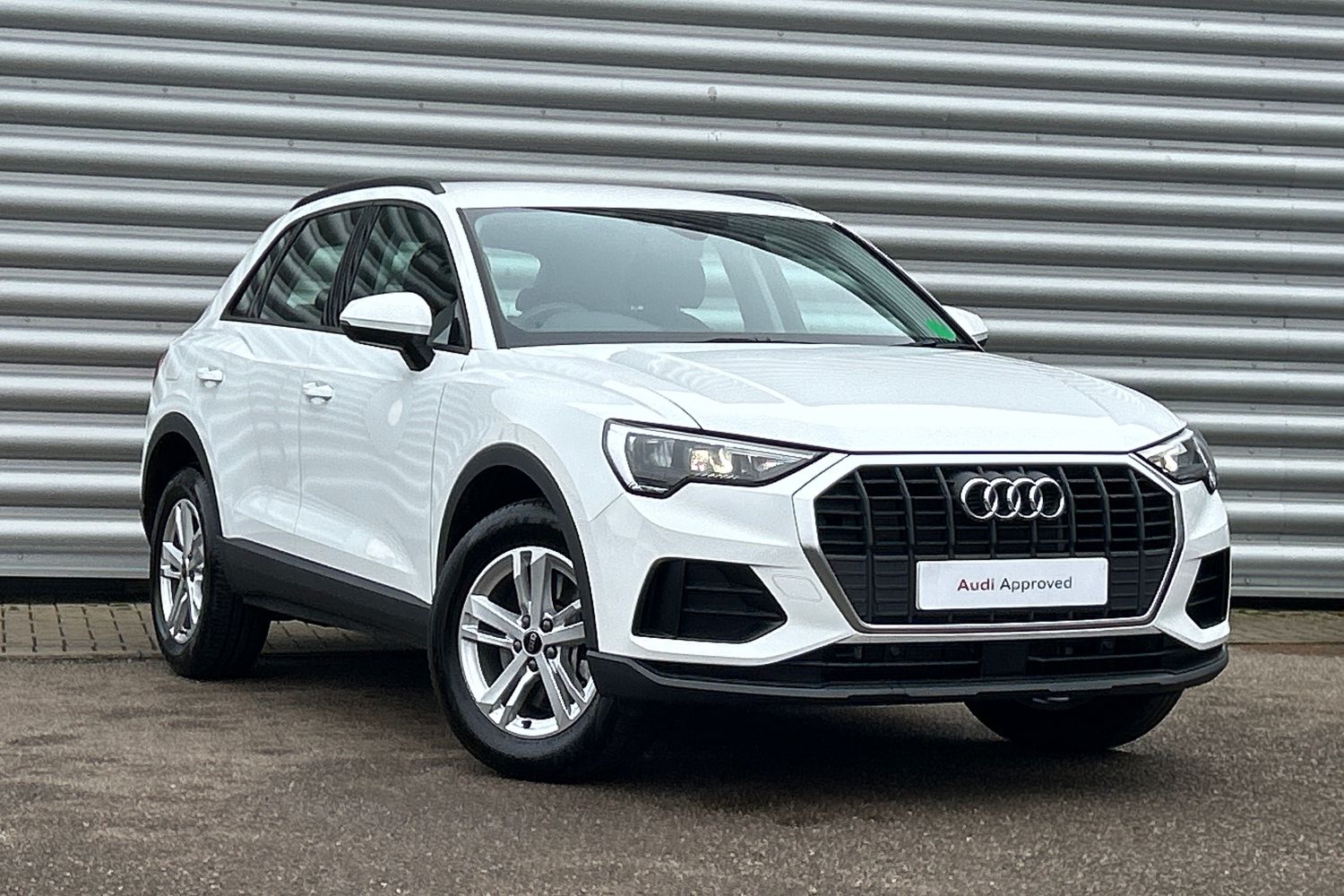 Main listing image - Audi Q3