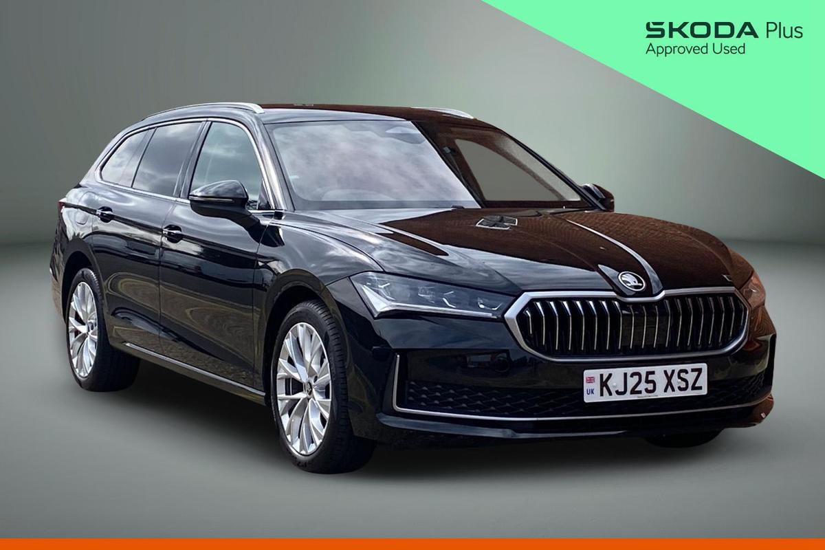 Main listing image - Skoda Superb Estate