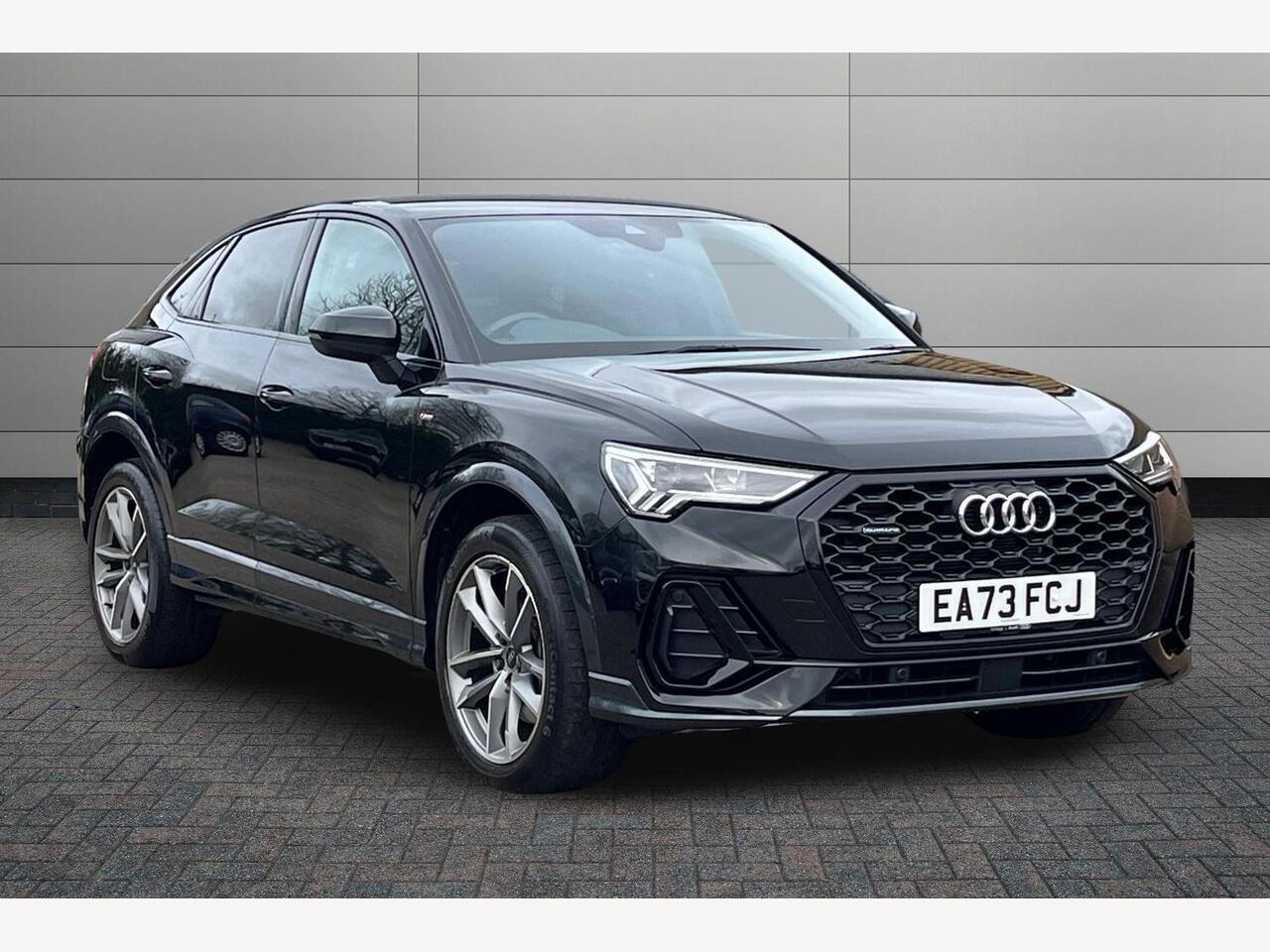 Main listing image - Audi Q3
