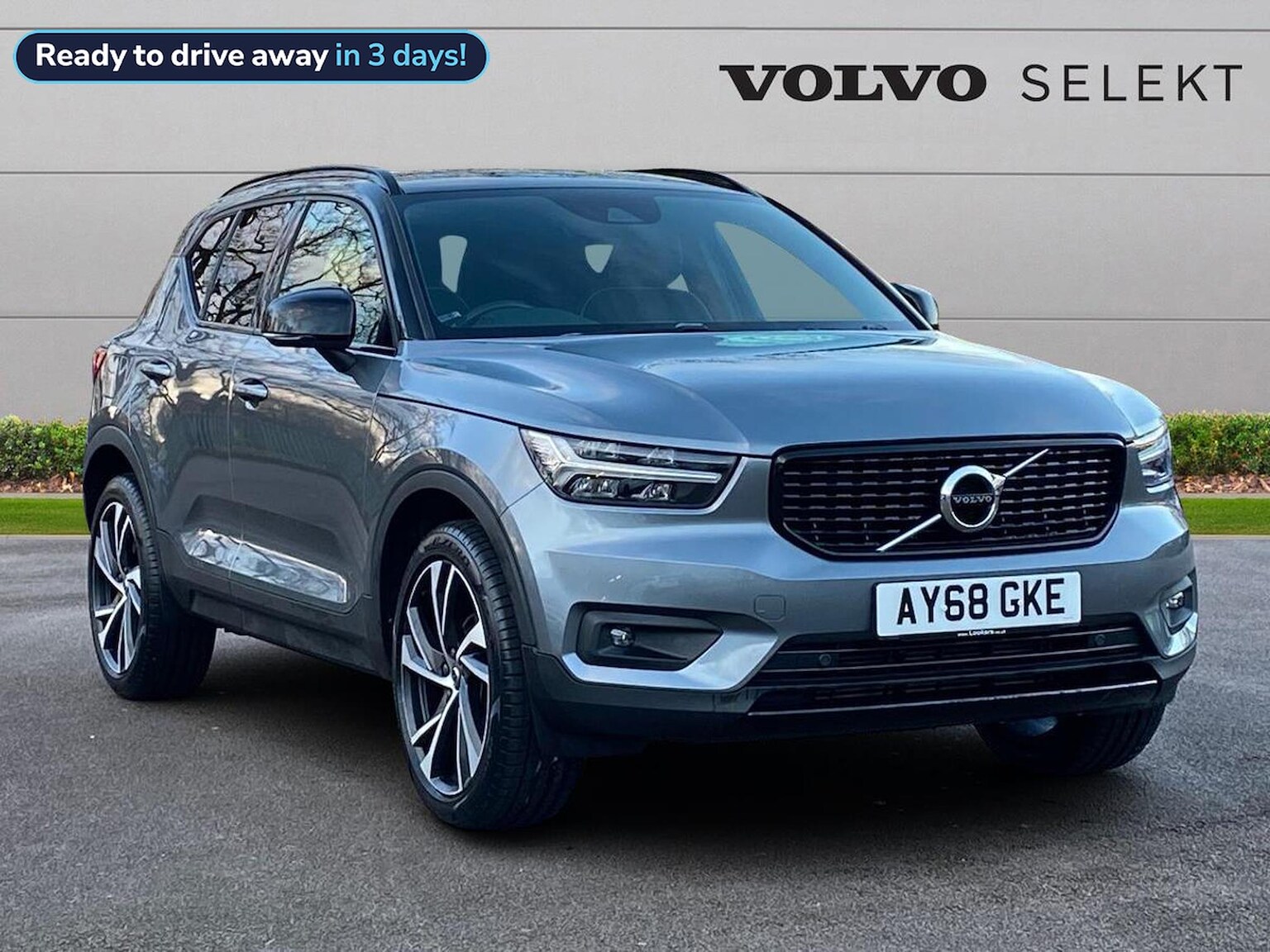 Main listing image - Volvo XC40