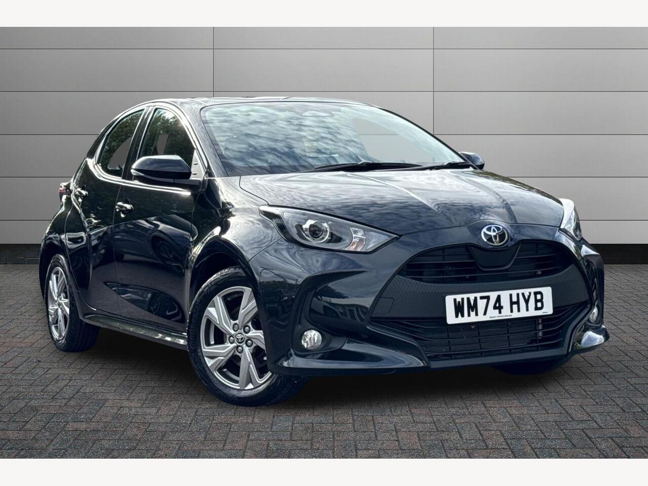 Main listing image - Toyota Yaris