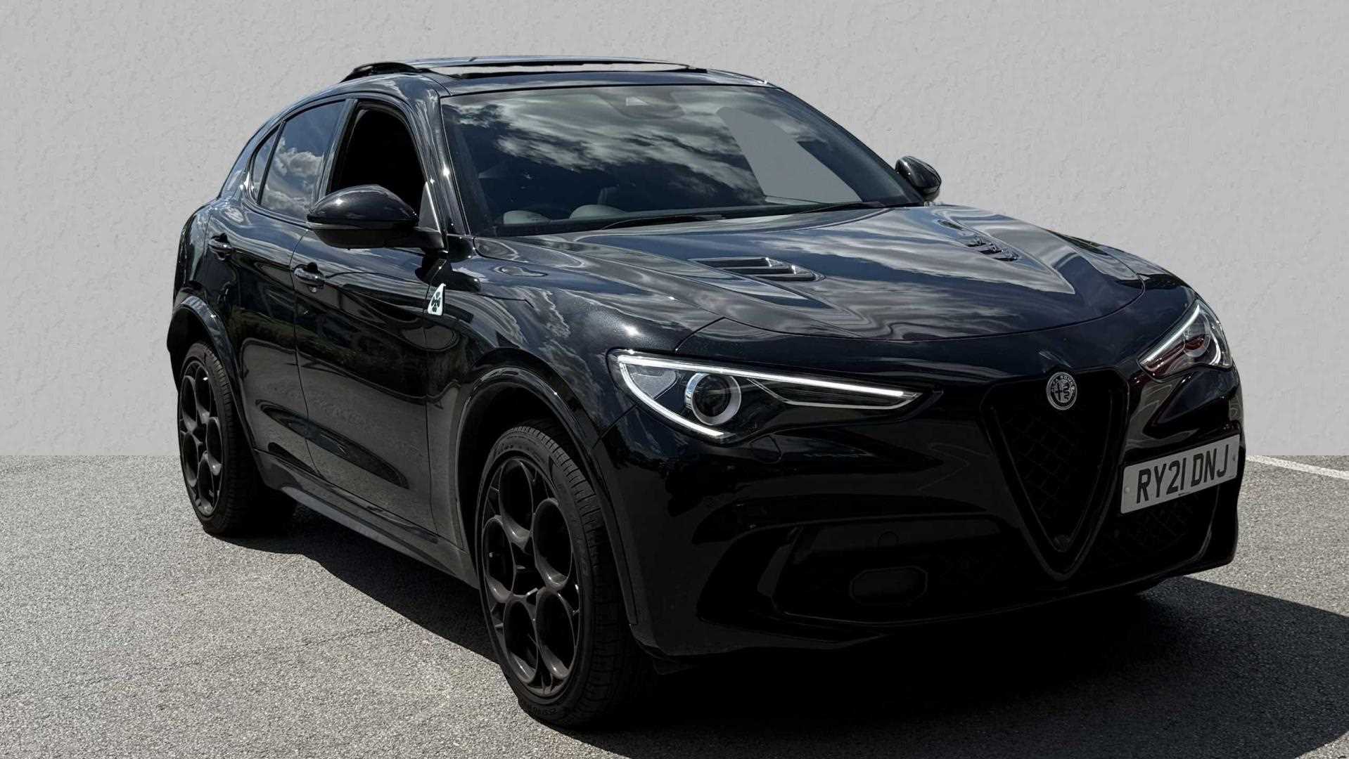 Main listing image - Alfa Romeo Stelvio