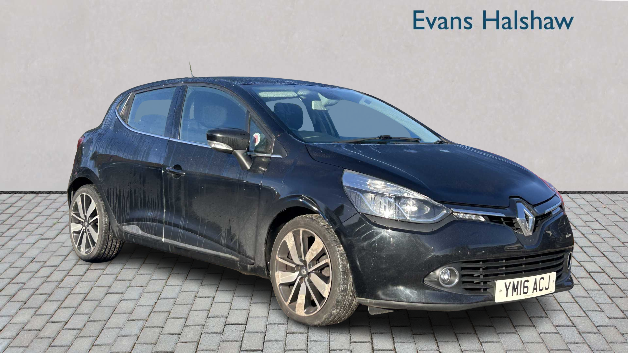 Main listing image - Renault Clio