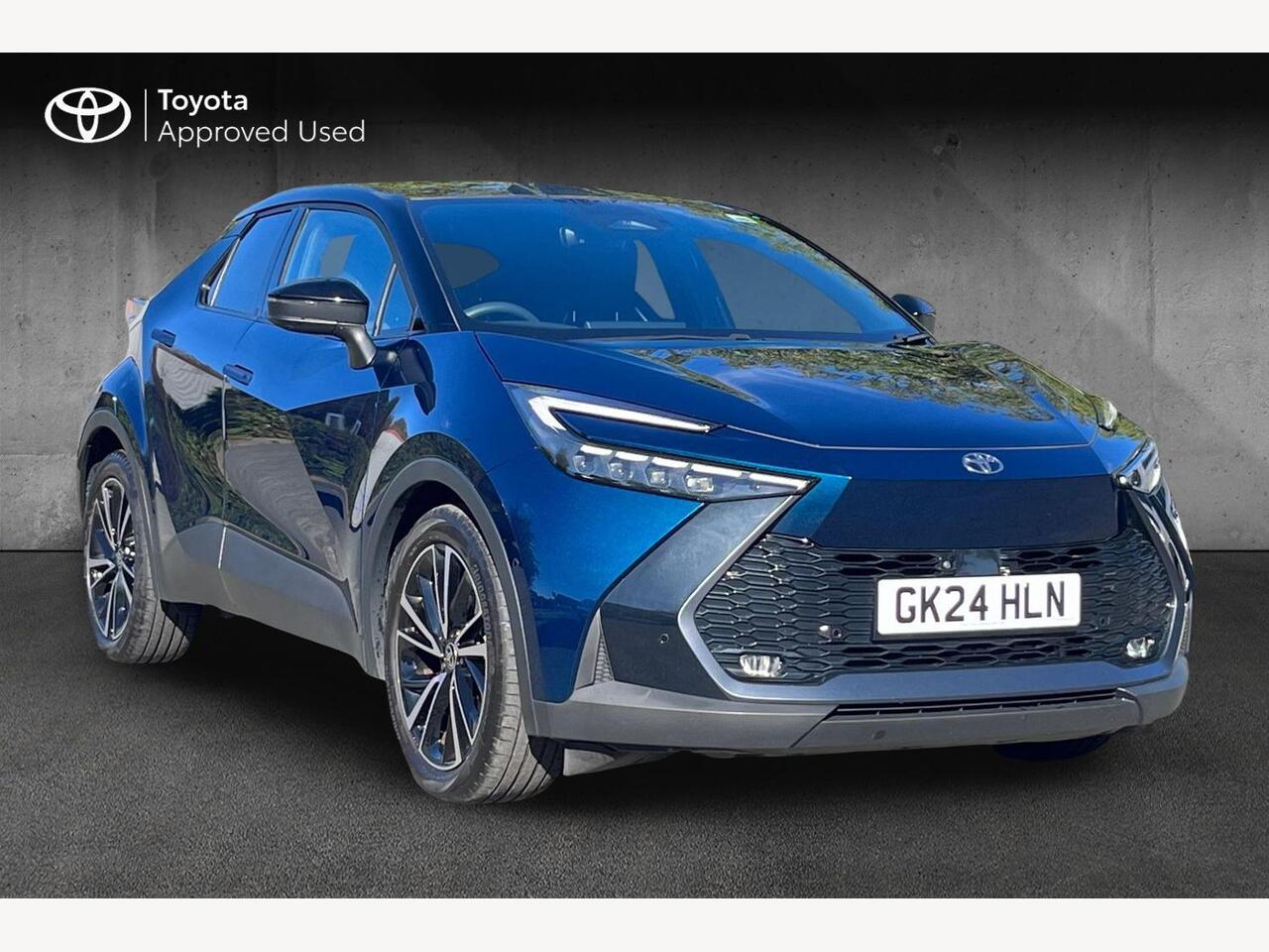 Main listing image - Toyota C-HR