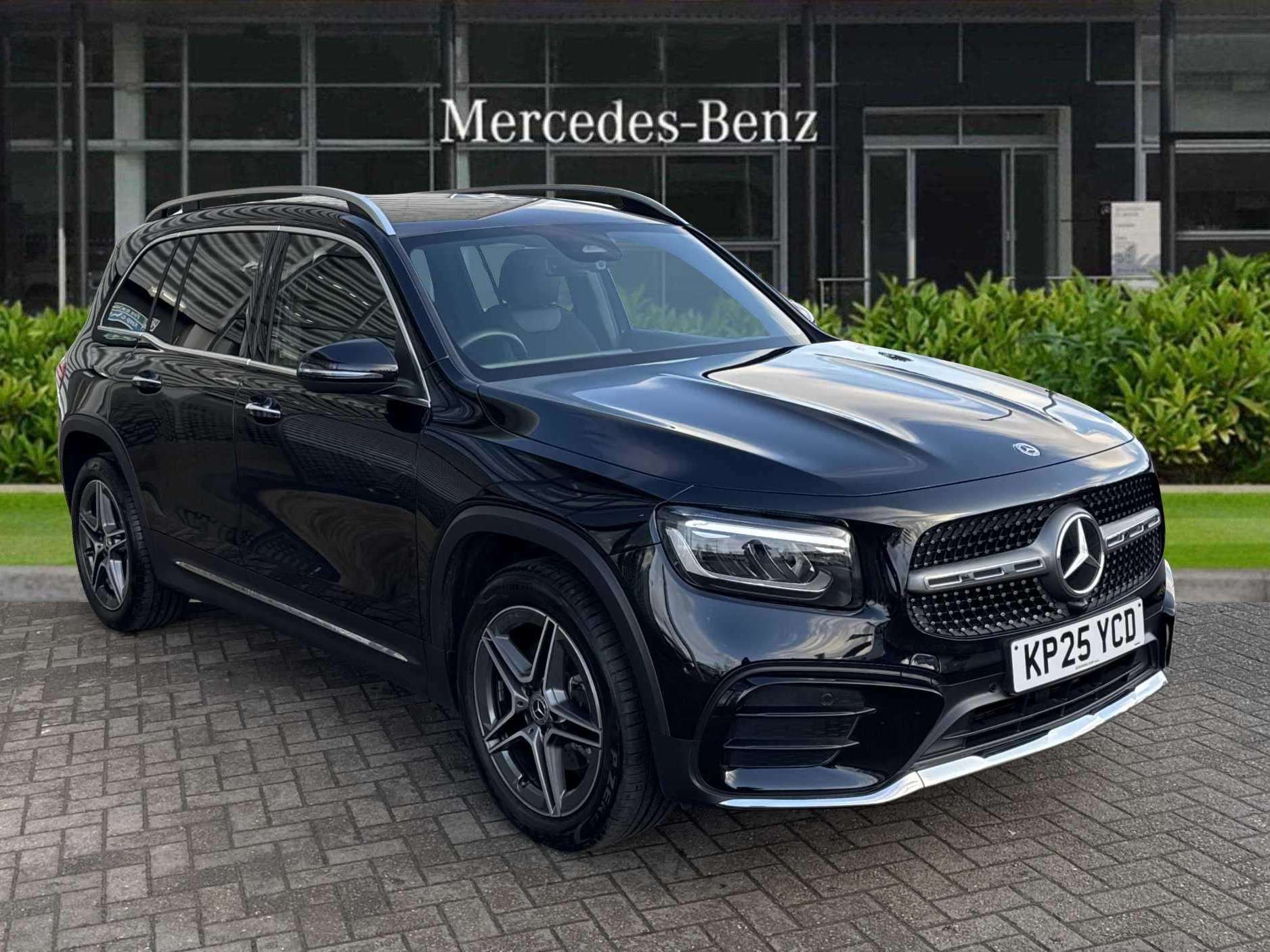 Main listing image - Mercedes-Benz GLB