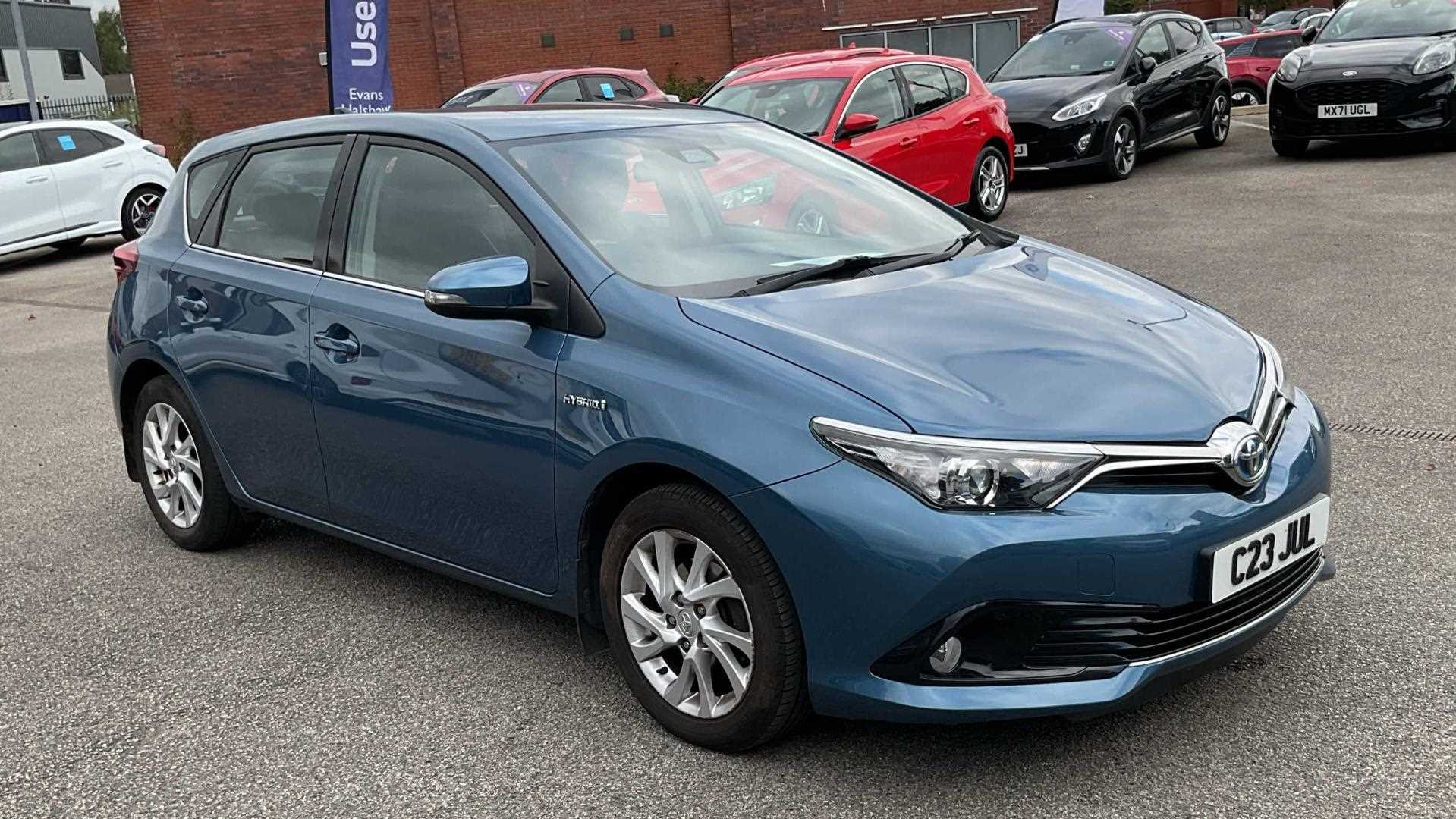Main listing image - Toyota Auris