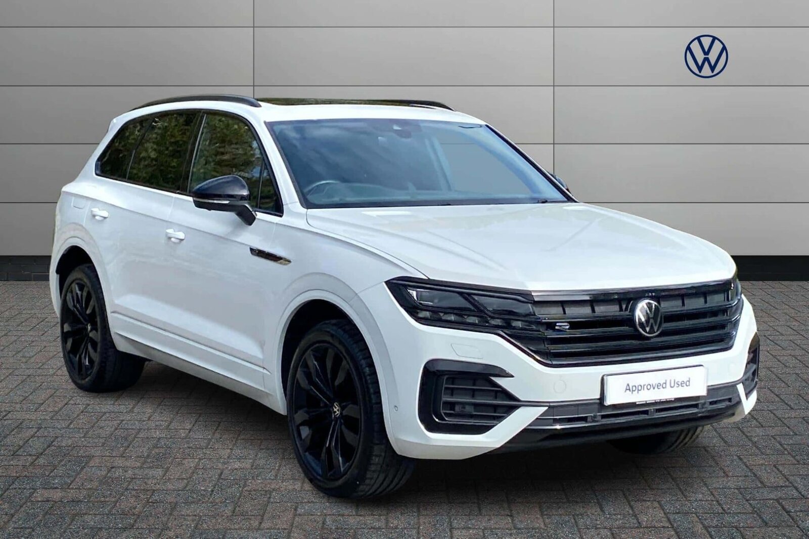 Main listing image - Volkswagen Touareg