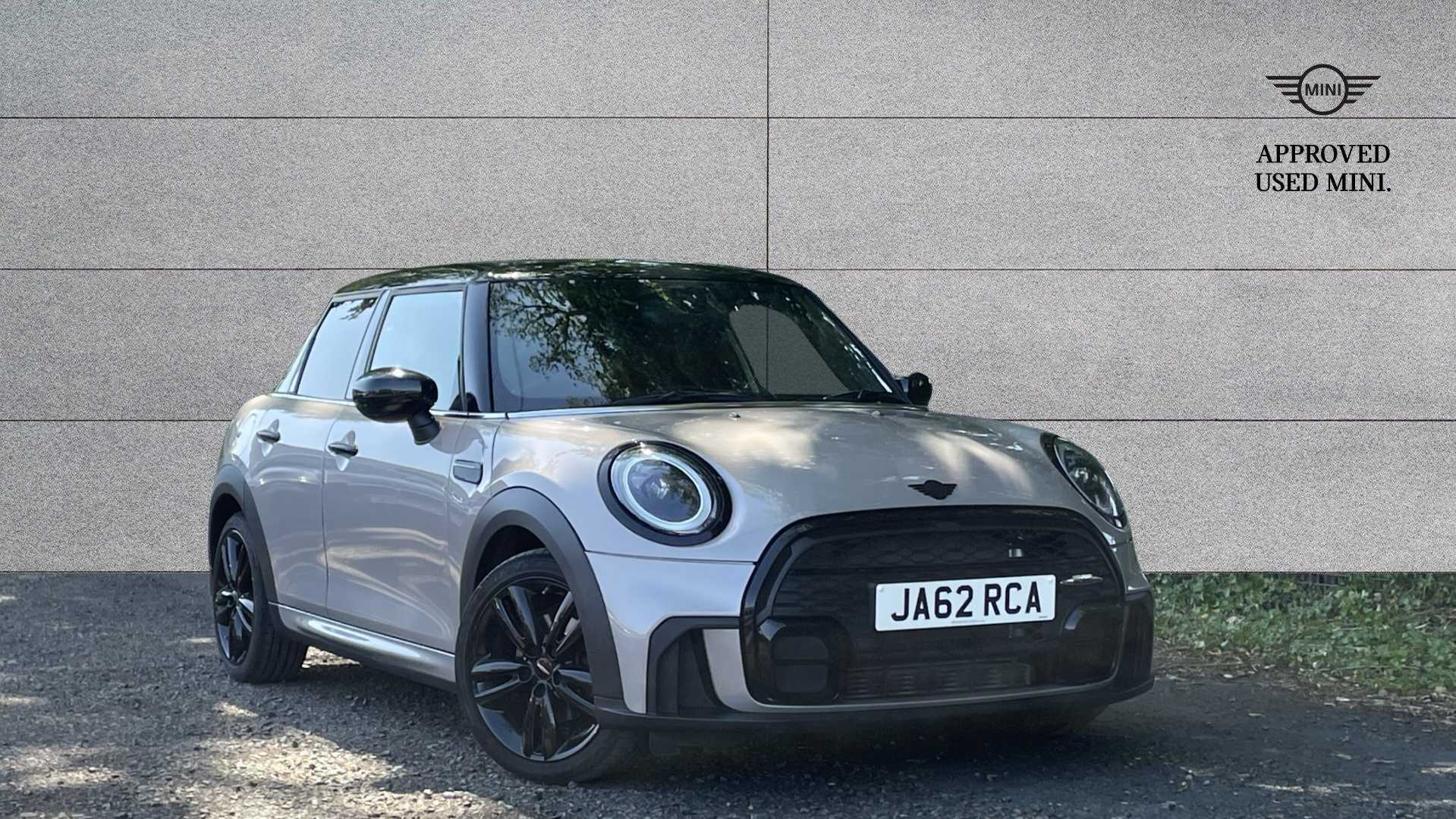 Main listing image - MINI Hatchback 5dr
