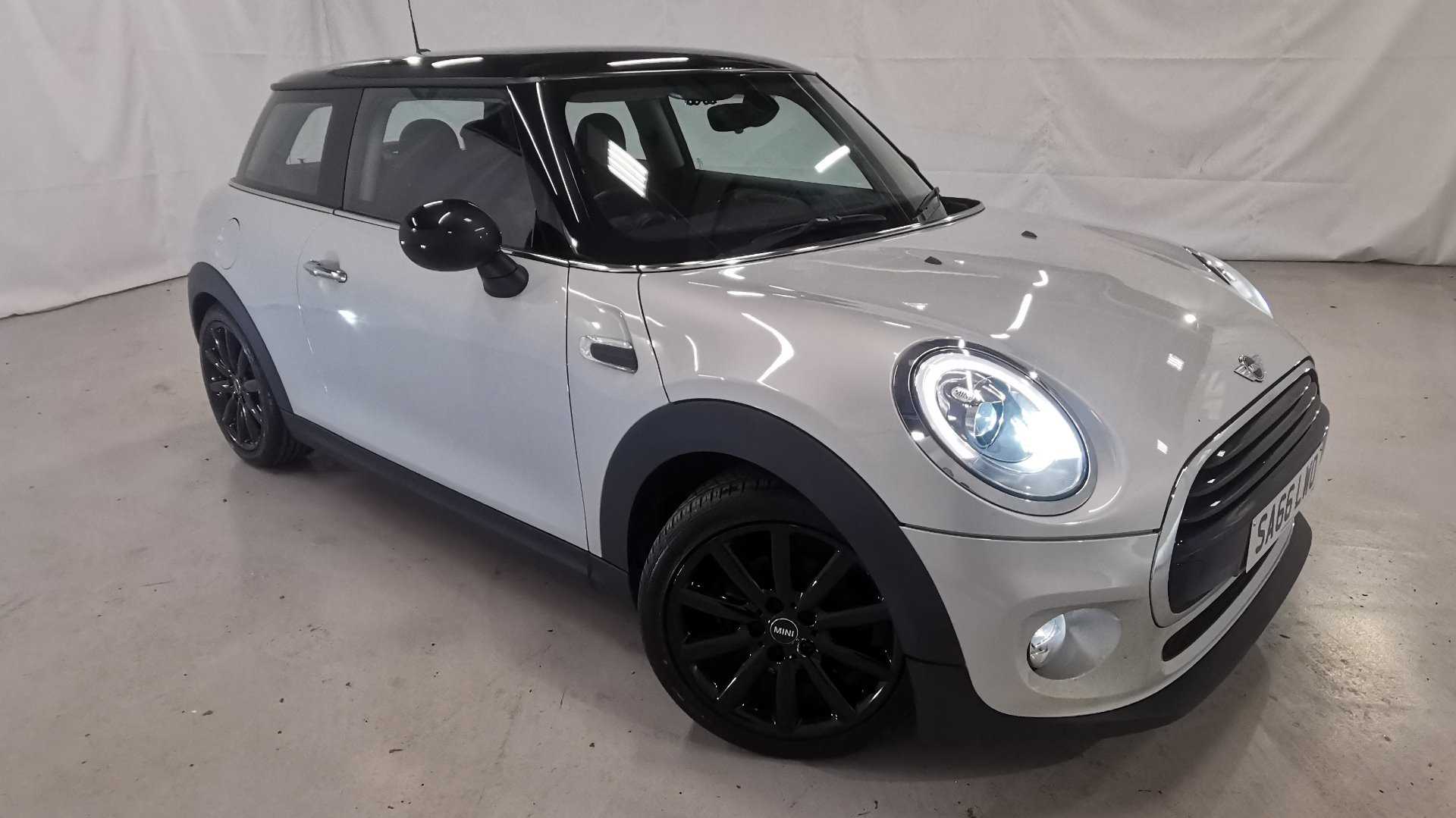 Main listing image - MINI Hatchback