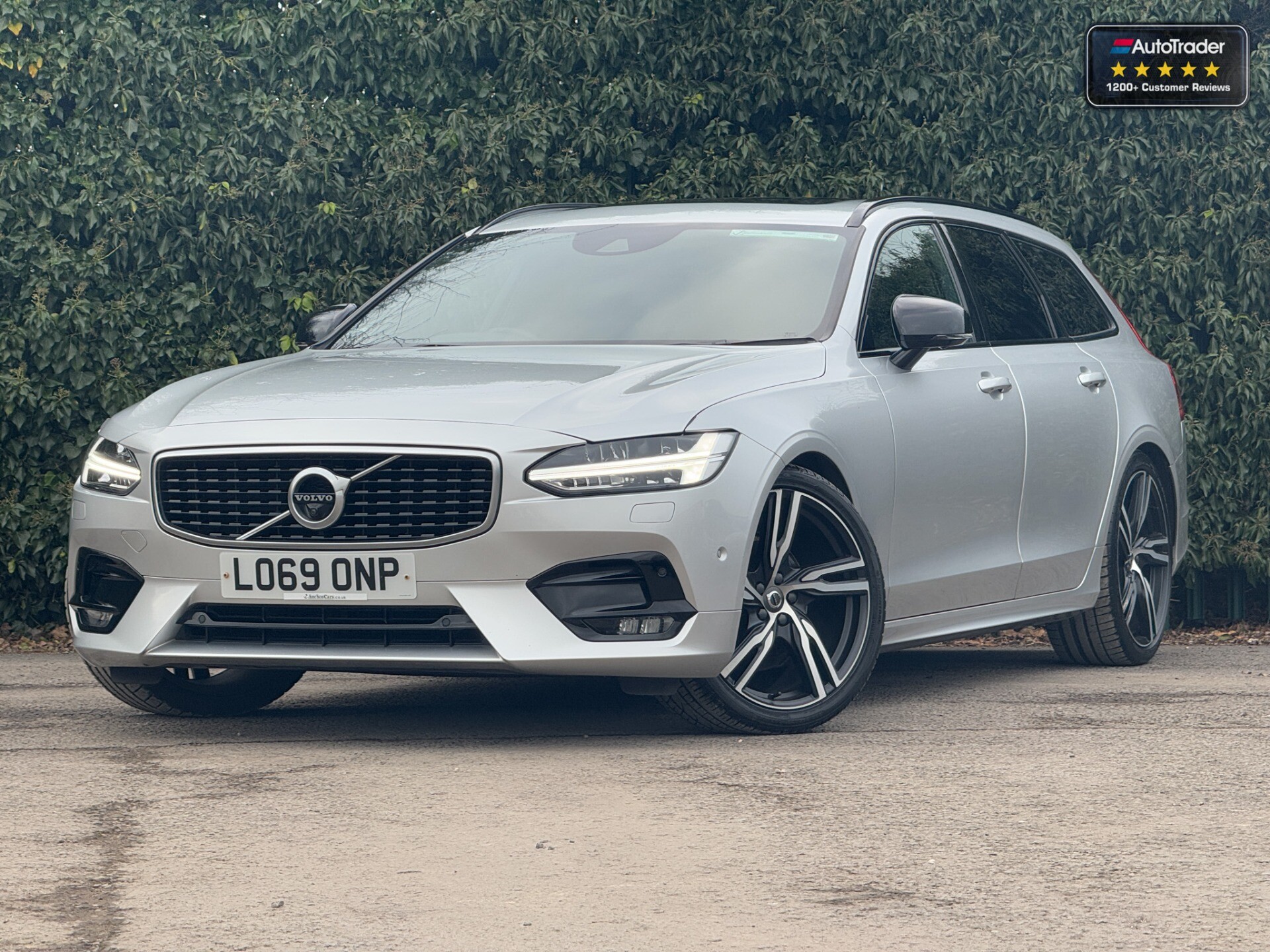 Main listing image - Volvo V90