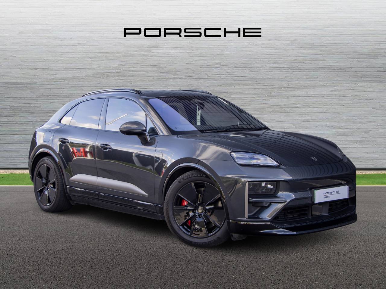 Main listing image - Porsche Macan