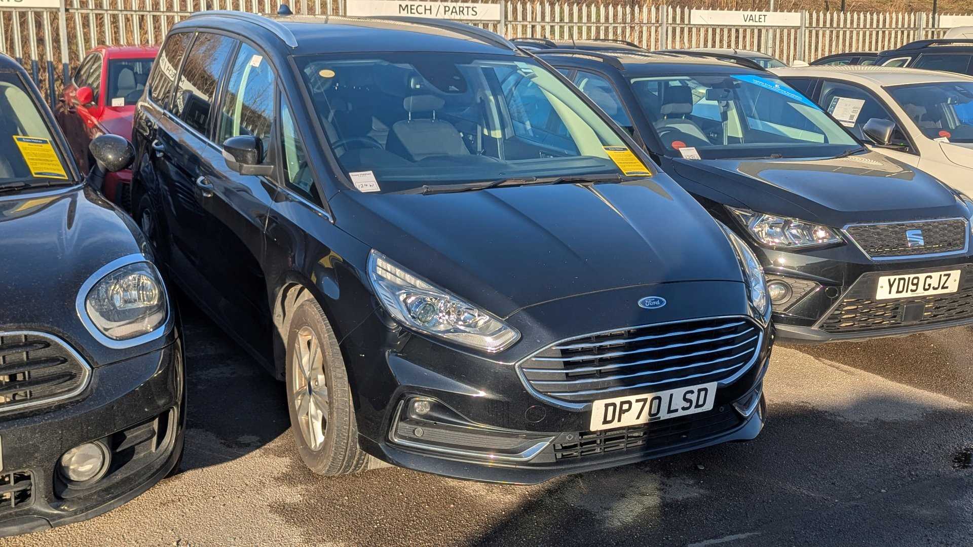 Main listing image - Ford Galaxy