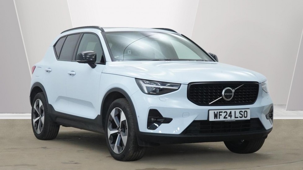 Main listing image - Volvo XC40