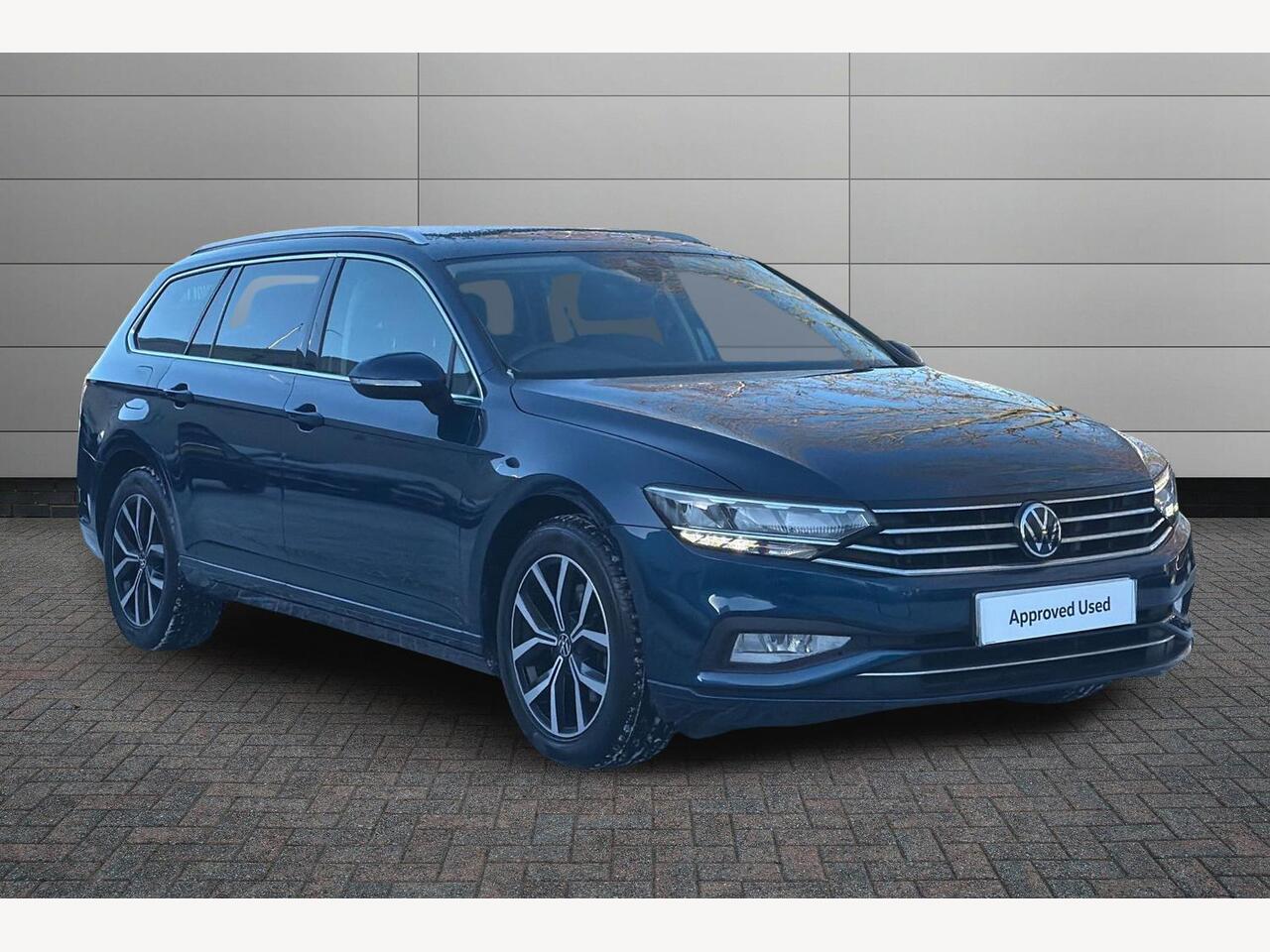 Main listing image - Volkswagen Passat Estate