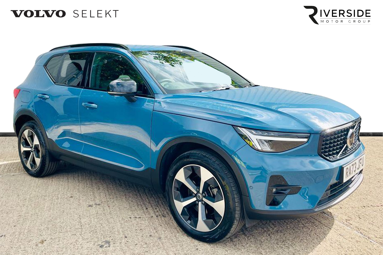 Main listing image - Volvo XC40