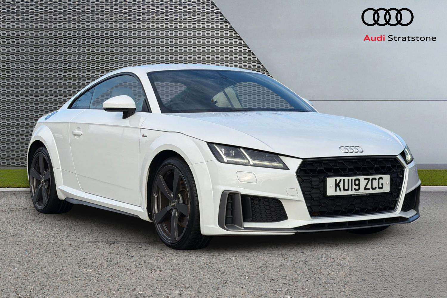 Main listing image - Audi TT