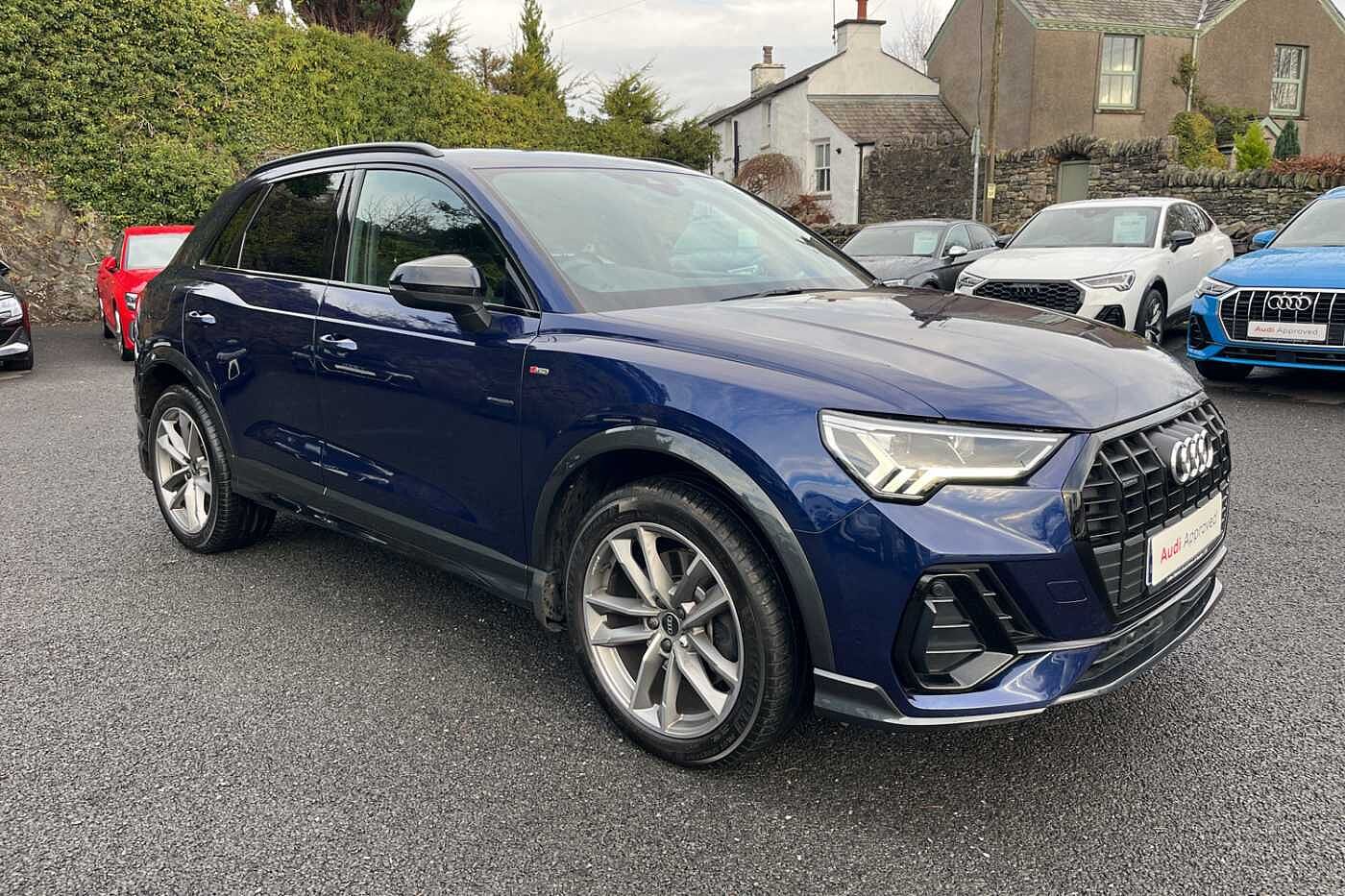 Main listing image - Audi Q3