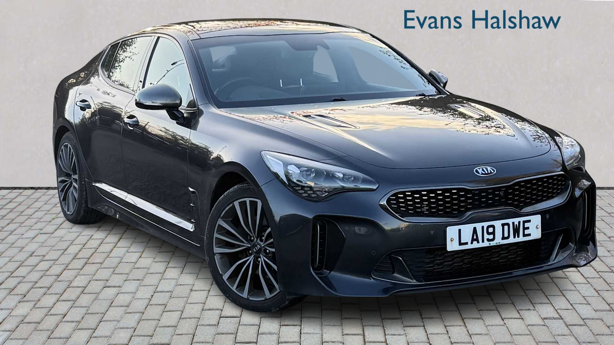 Main listing image - Kia Stinger