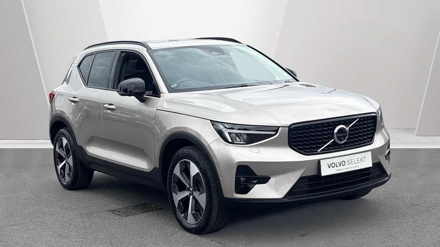 Main listing image - Volvo XC40