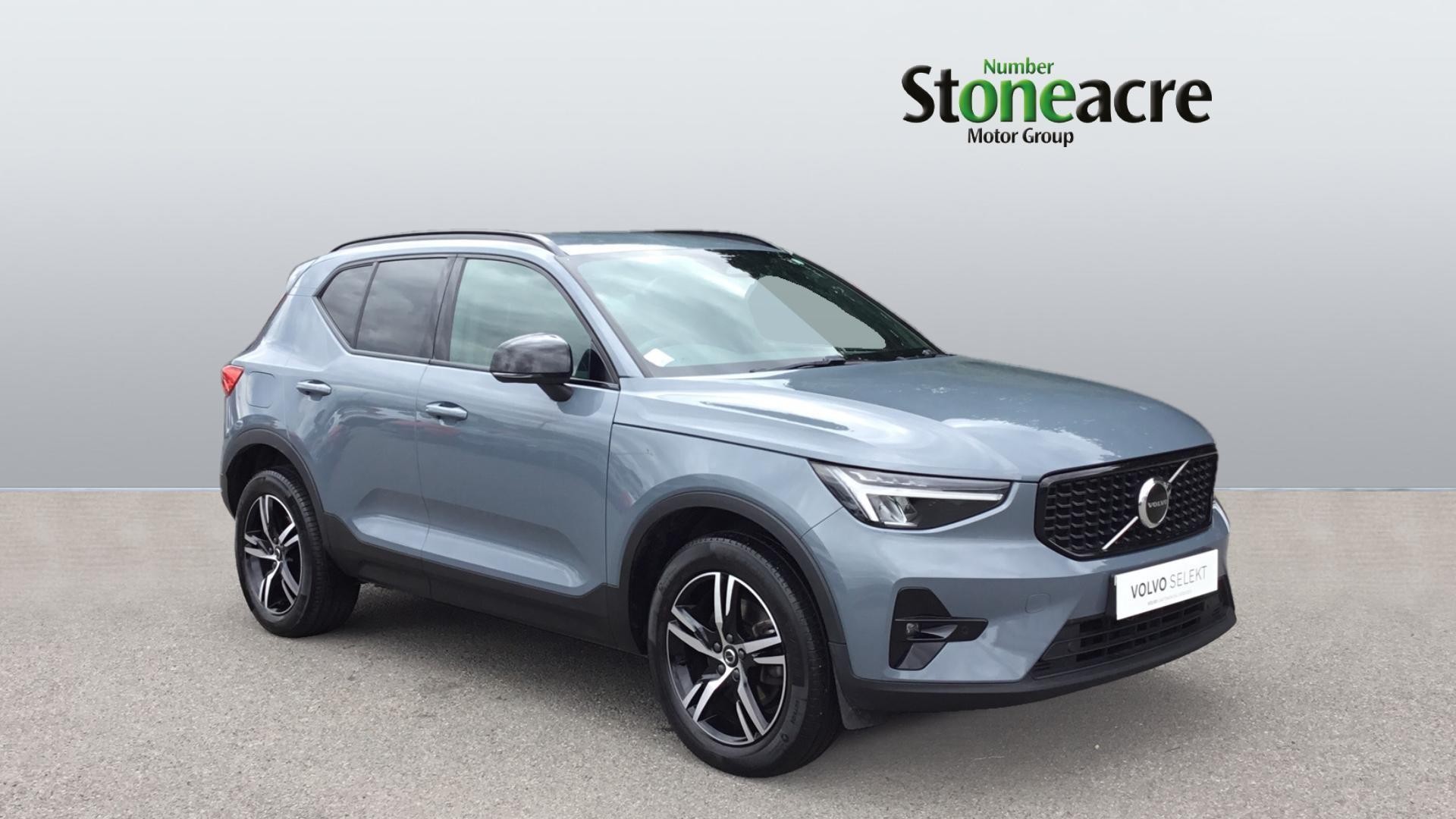 Main listing image - Volvo XC40