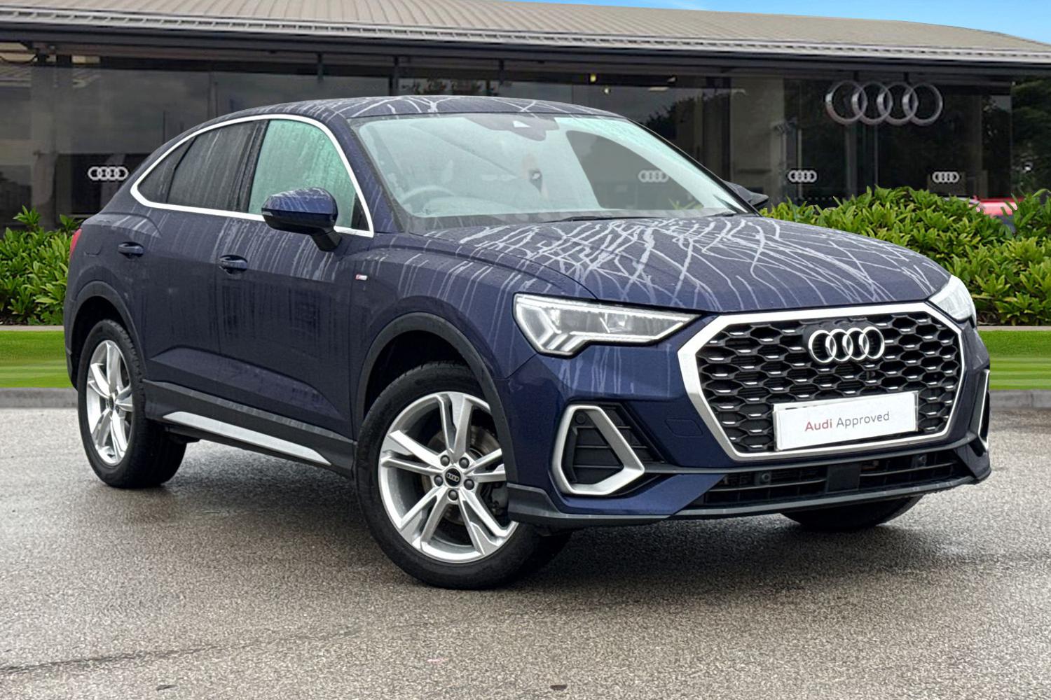 Main listing image - Audi Q3