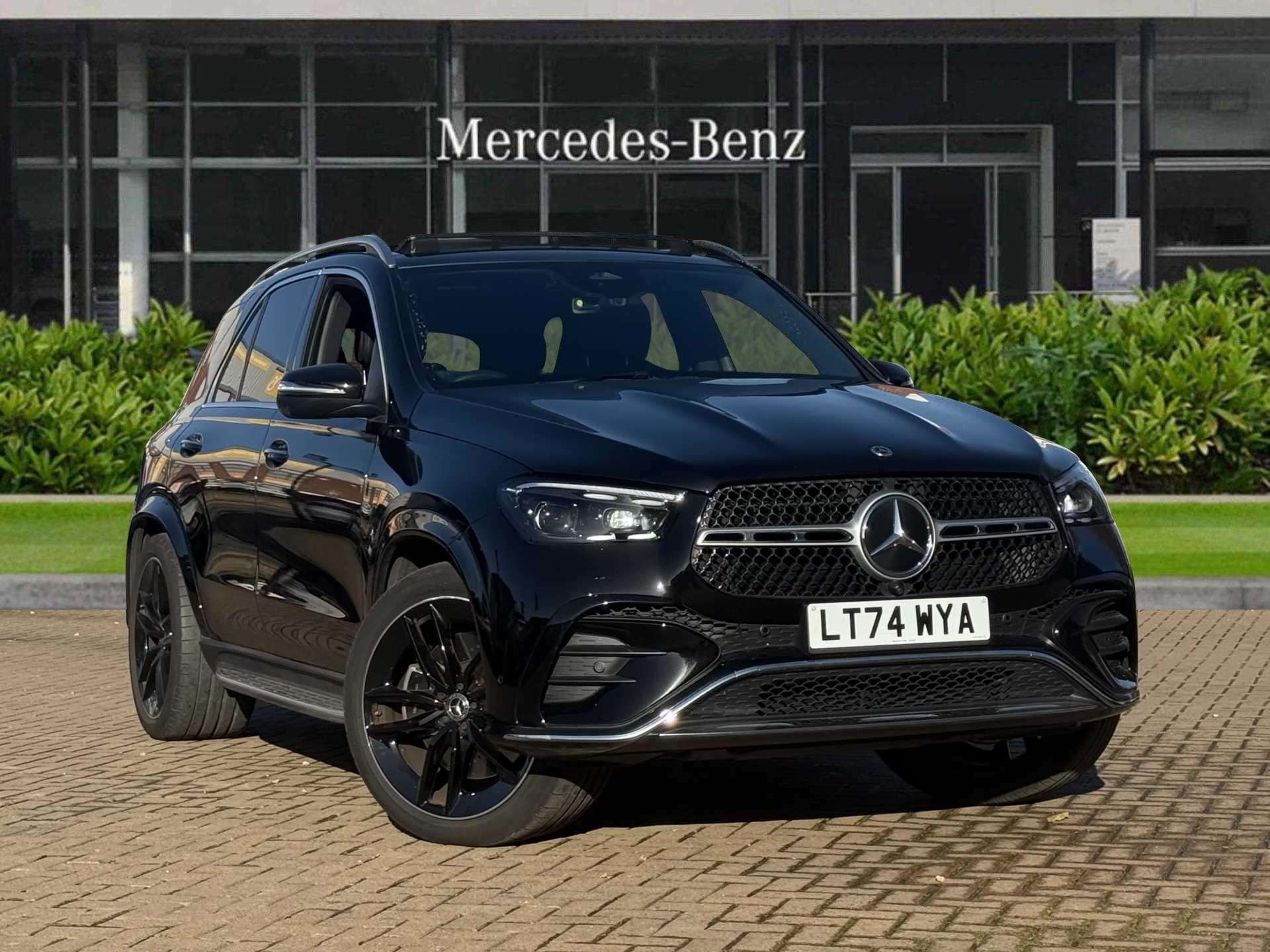 Main listing image - Mercedes-Benz GLE