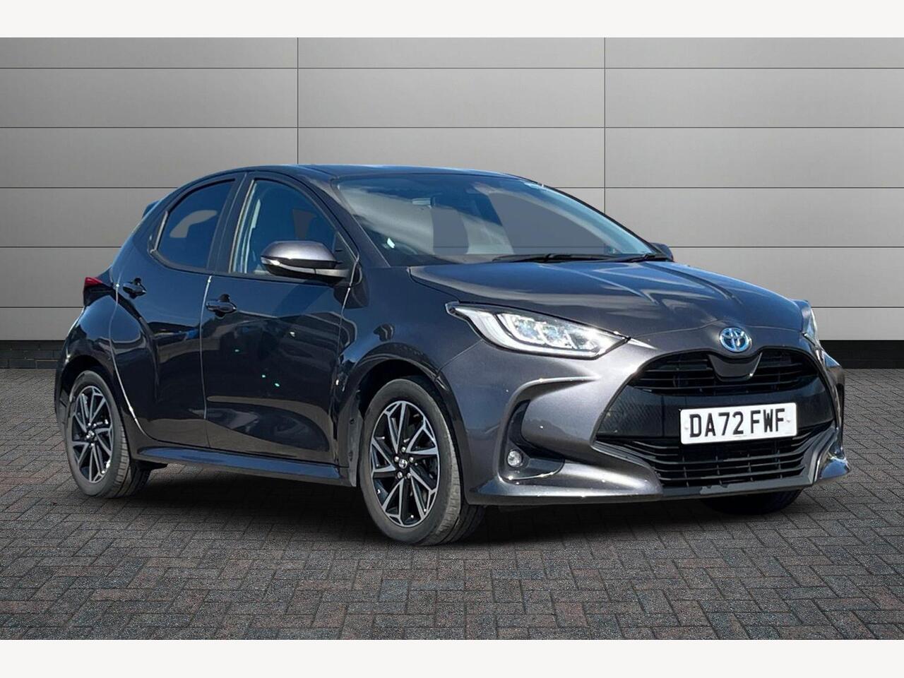 Main listing image - Toyota Yaris