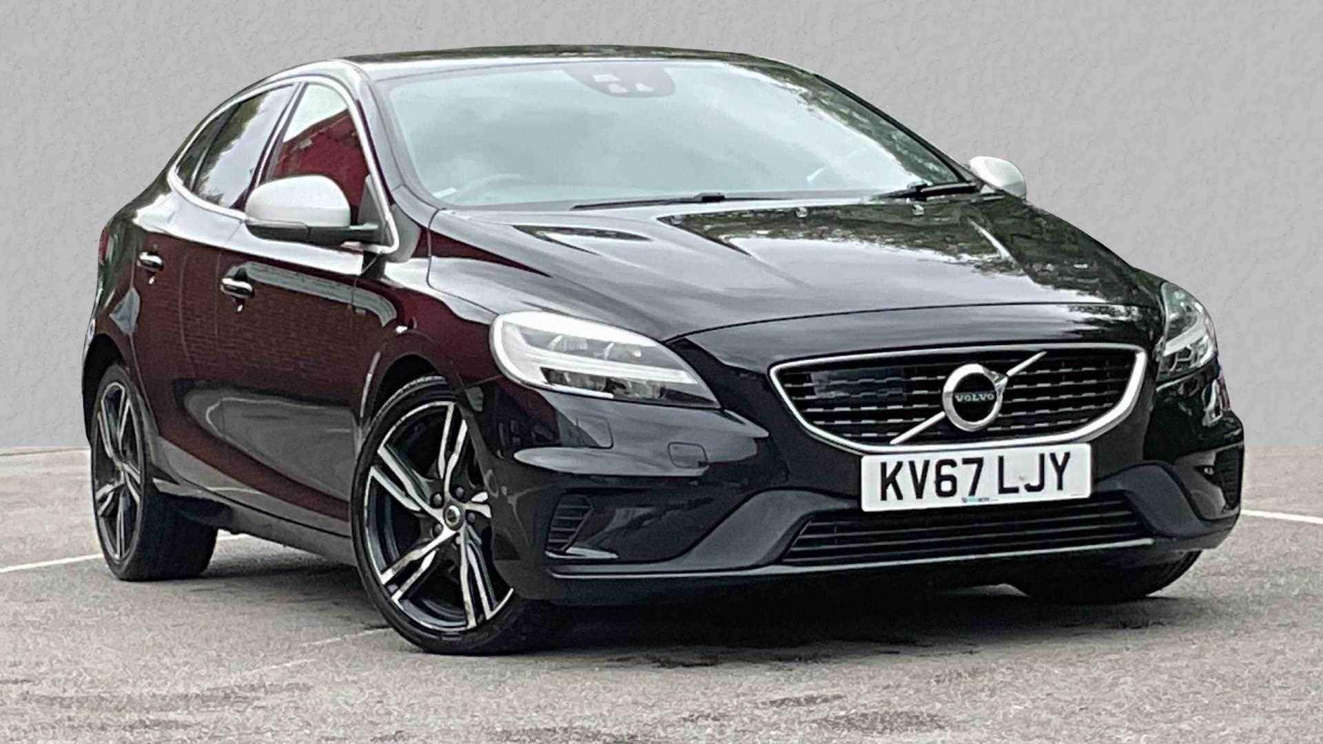 Main listing image - Volvo V40