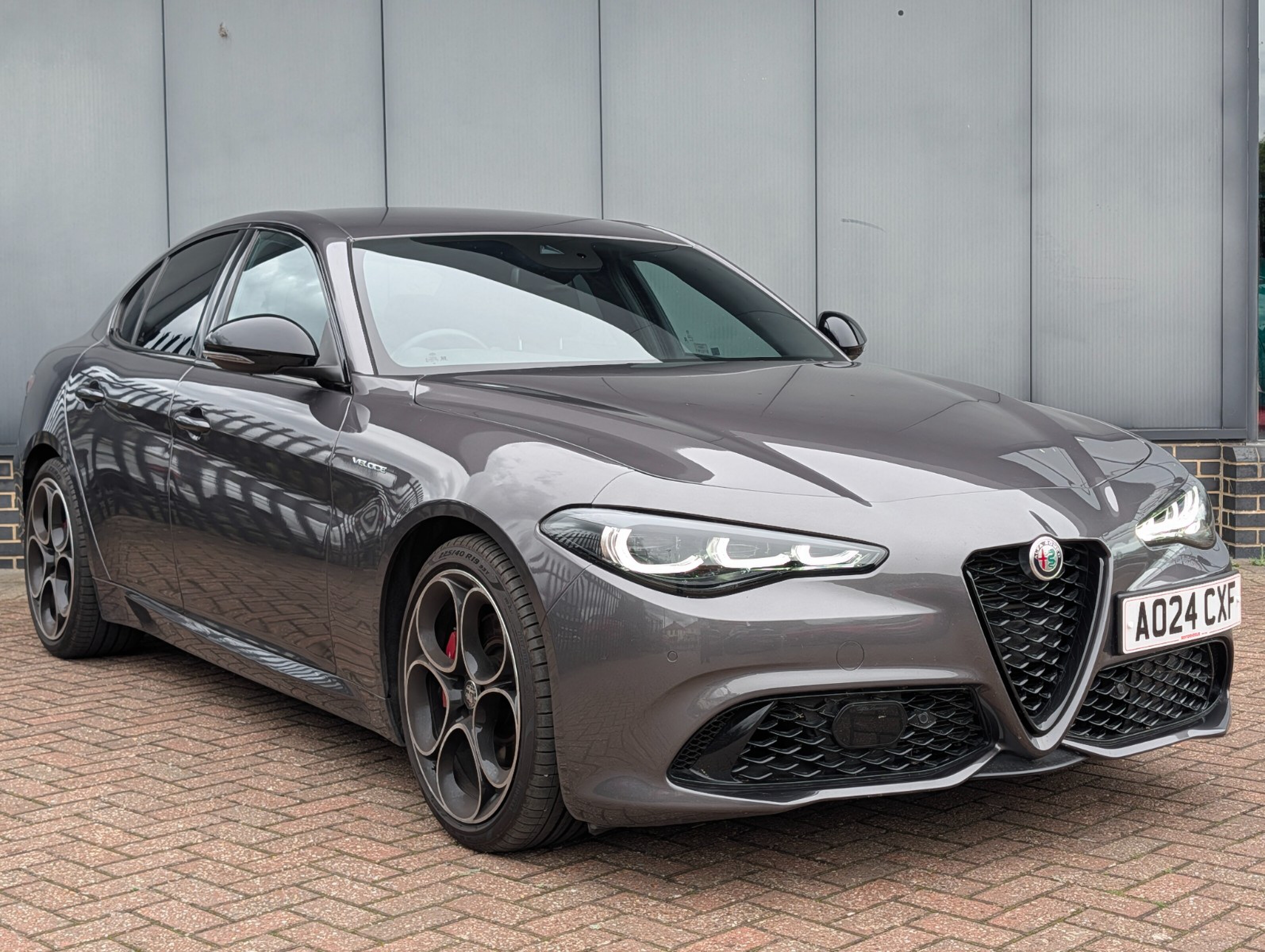 Main listing image - Alfa Romeo Giulia
