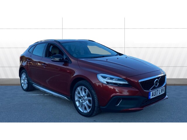 Main listing image - Volvo V40